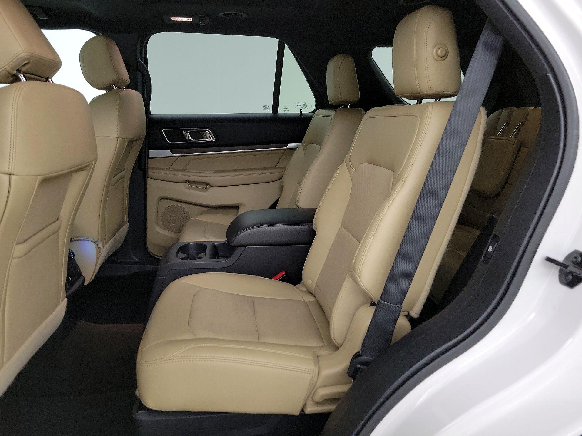 Thumbnail: 2016 Ford Explorer - 20