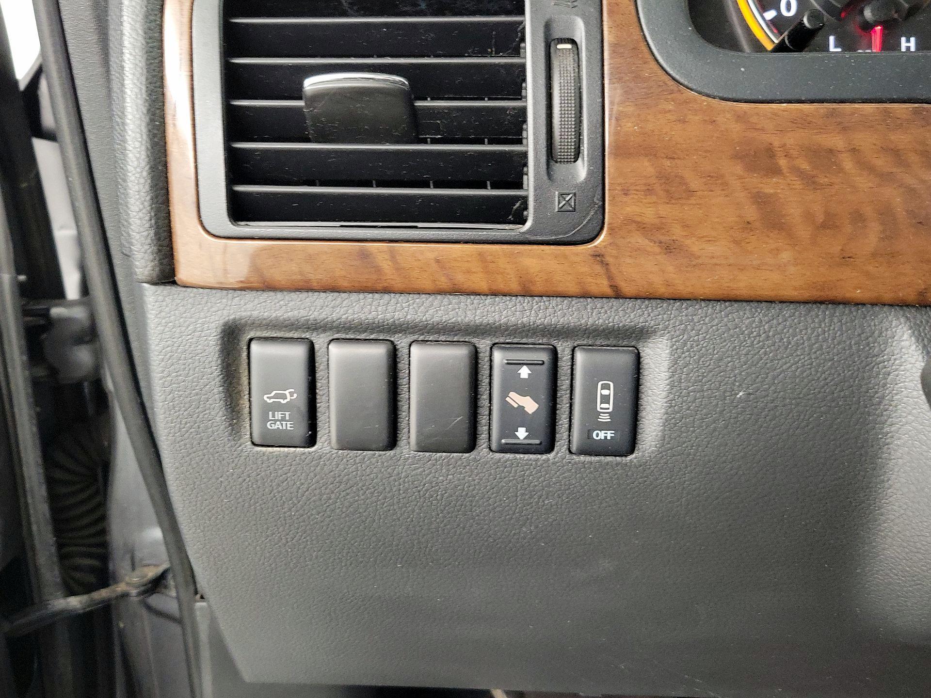 Thumbnail: 2015 Nissan Armada - 13