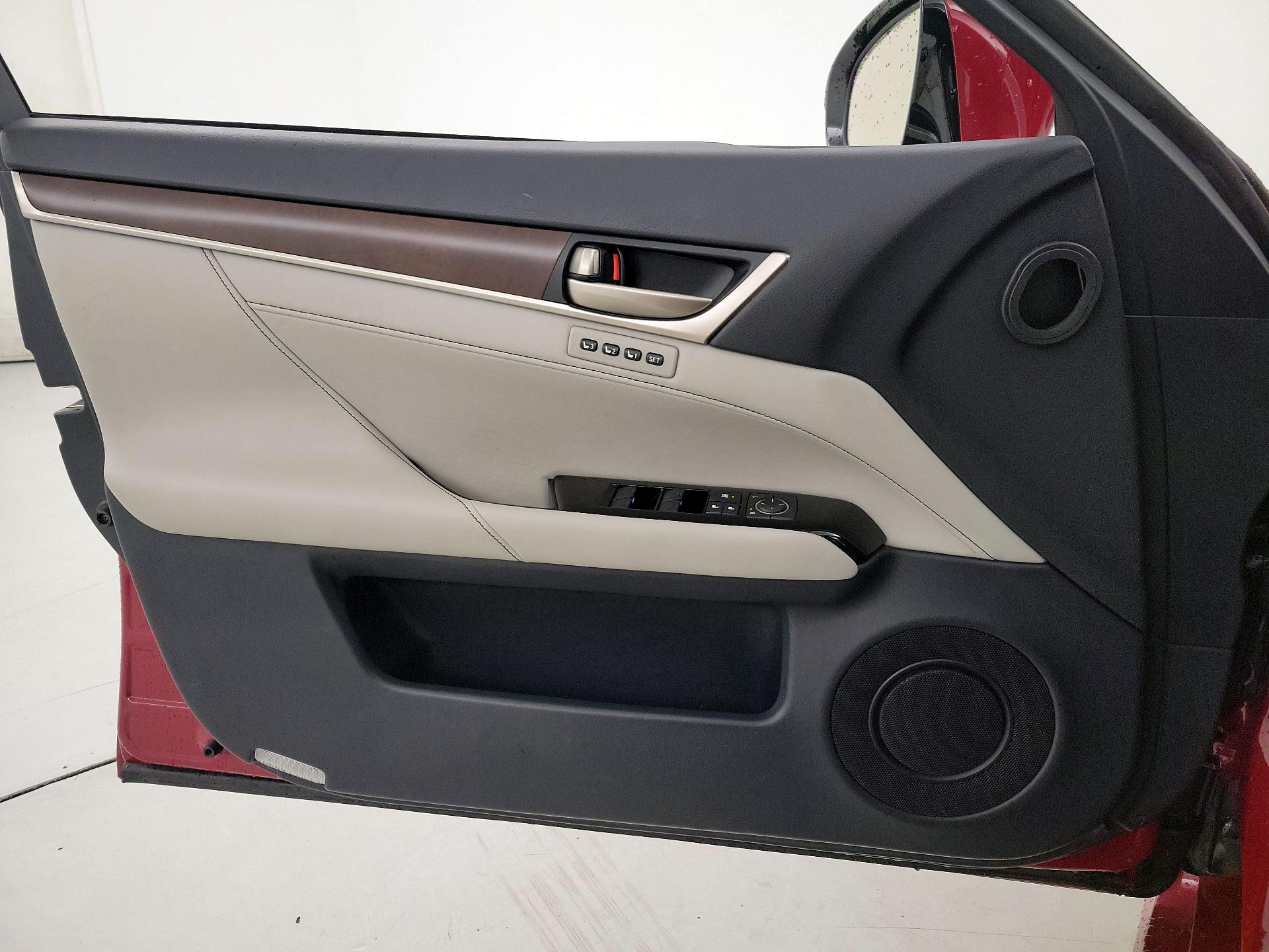 Thumbnail: 2013 Lexus GS - 12