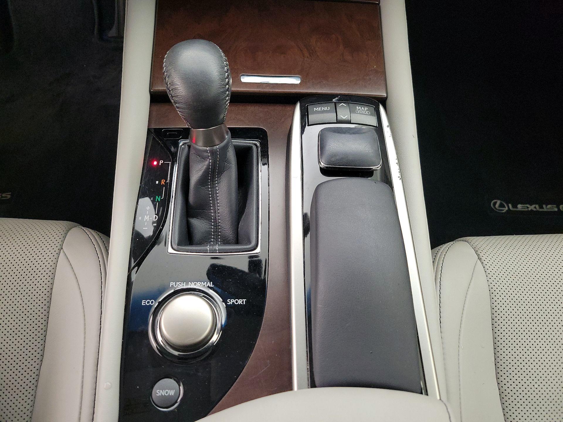 Thumbnail: 2013 Lexus GS - 17