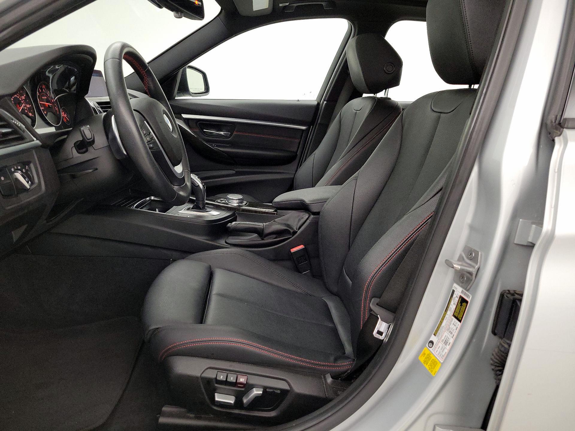 Thumbnail: 2016 BMW 3 Series - 11