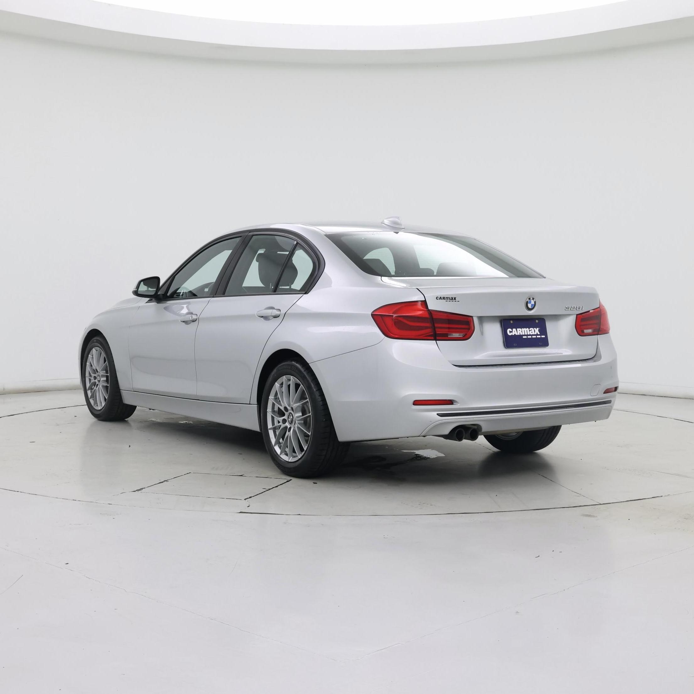 Thumbnail: 2016 BMW 3 Series - 2