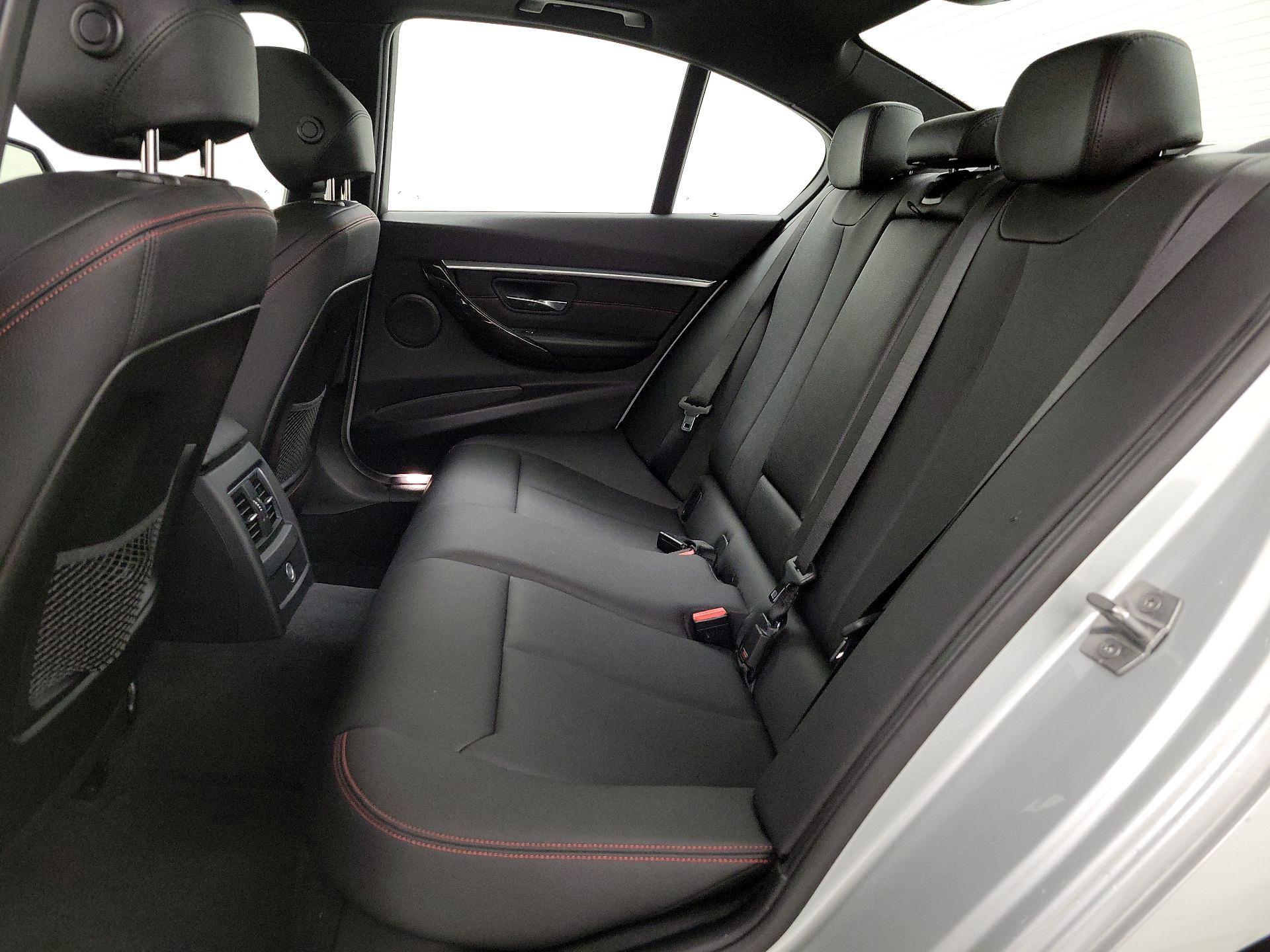 Thumbnail: 2016 BMW 3 Series - 19
