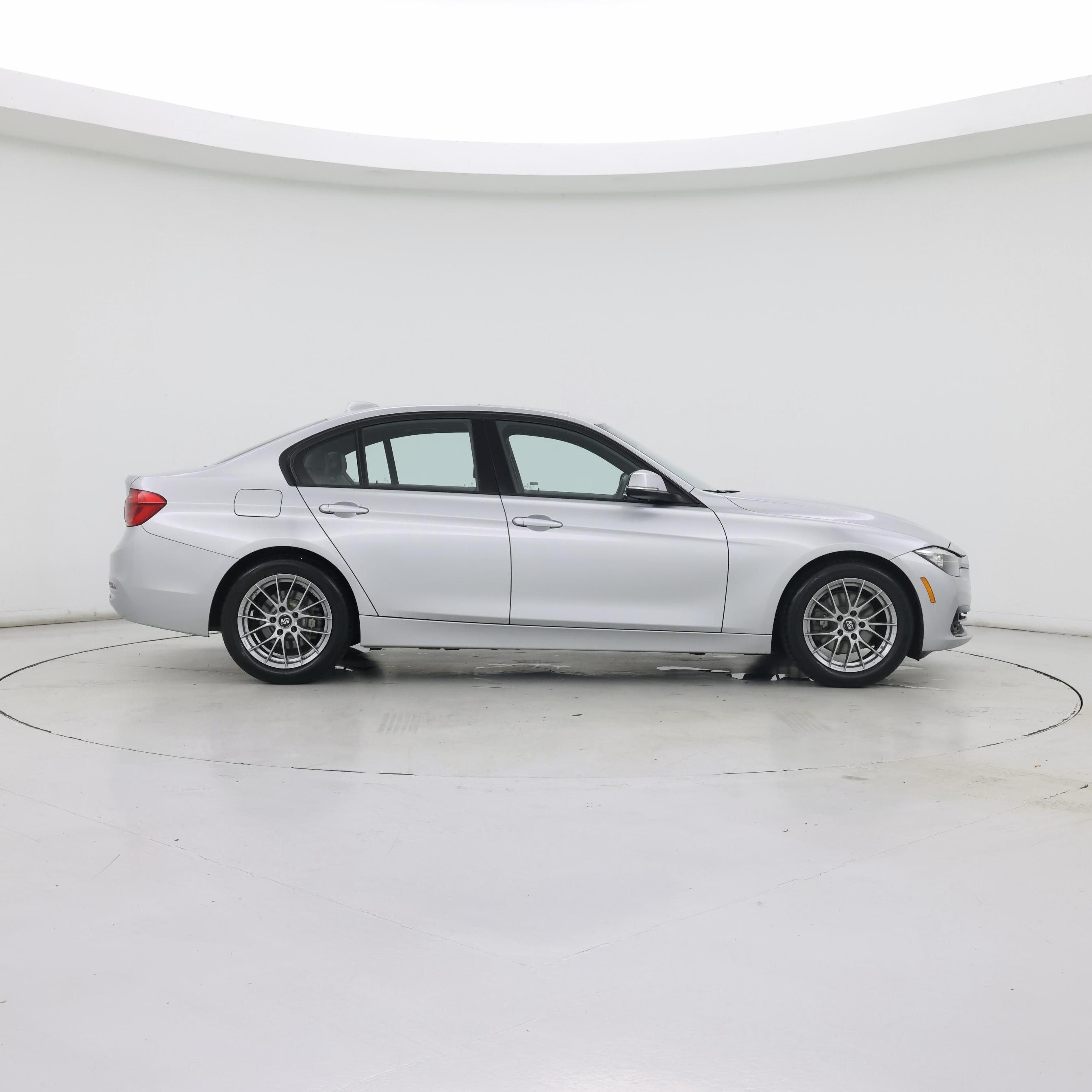 Thumbnail: 2016 BMW 3 Series - 7