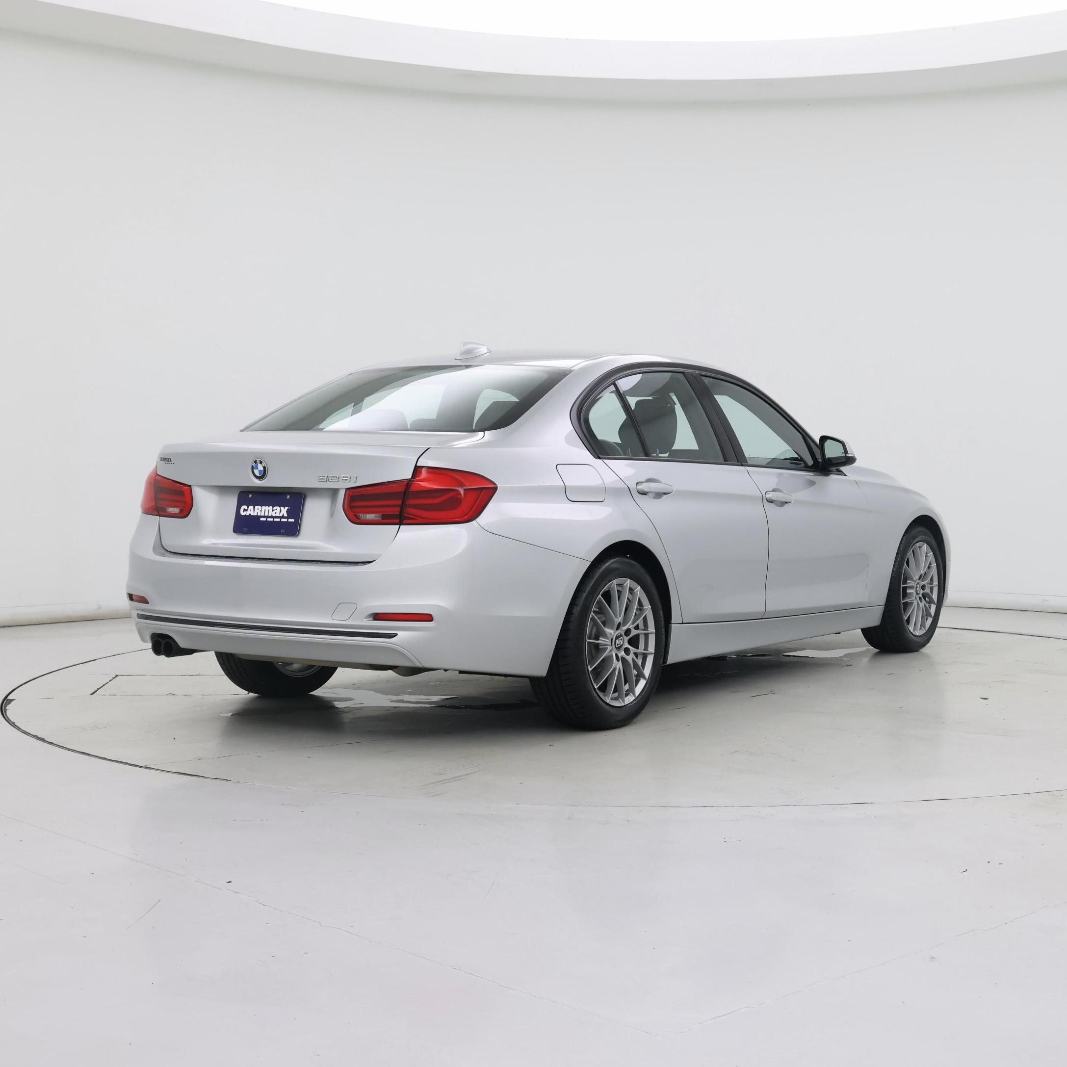 Thumbnail: 2016 BMW 3 Series - 8