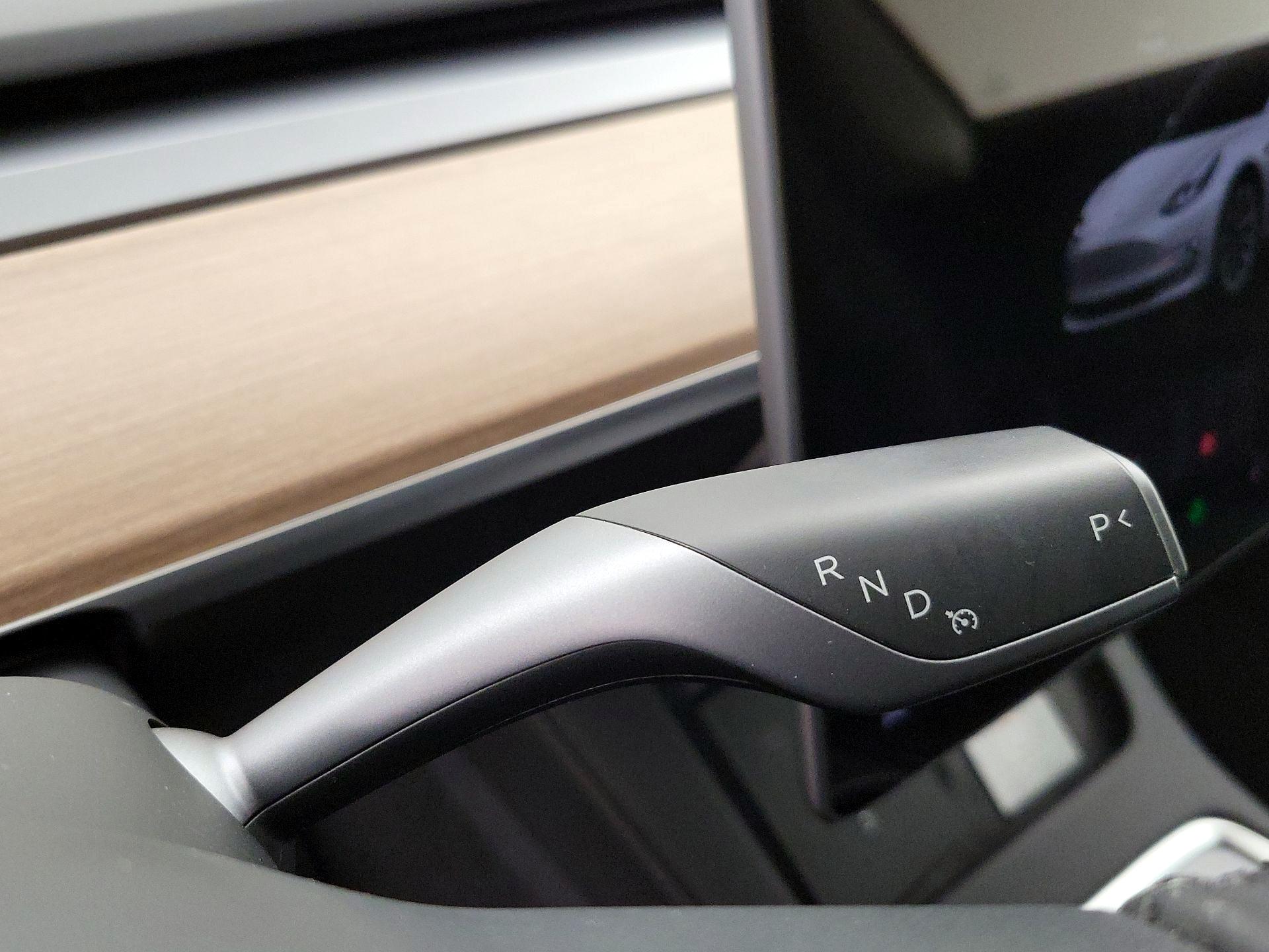 Thumbnail: 2022 Tesla Model 3 - 17