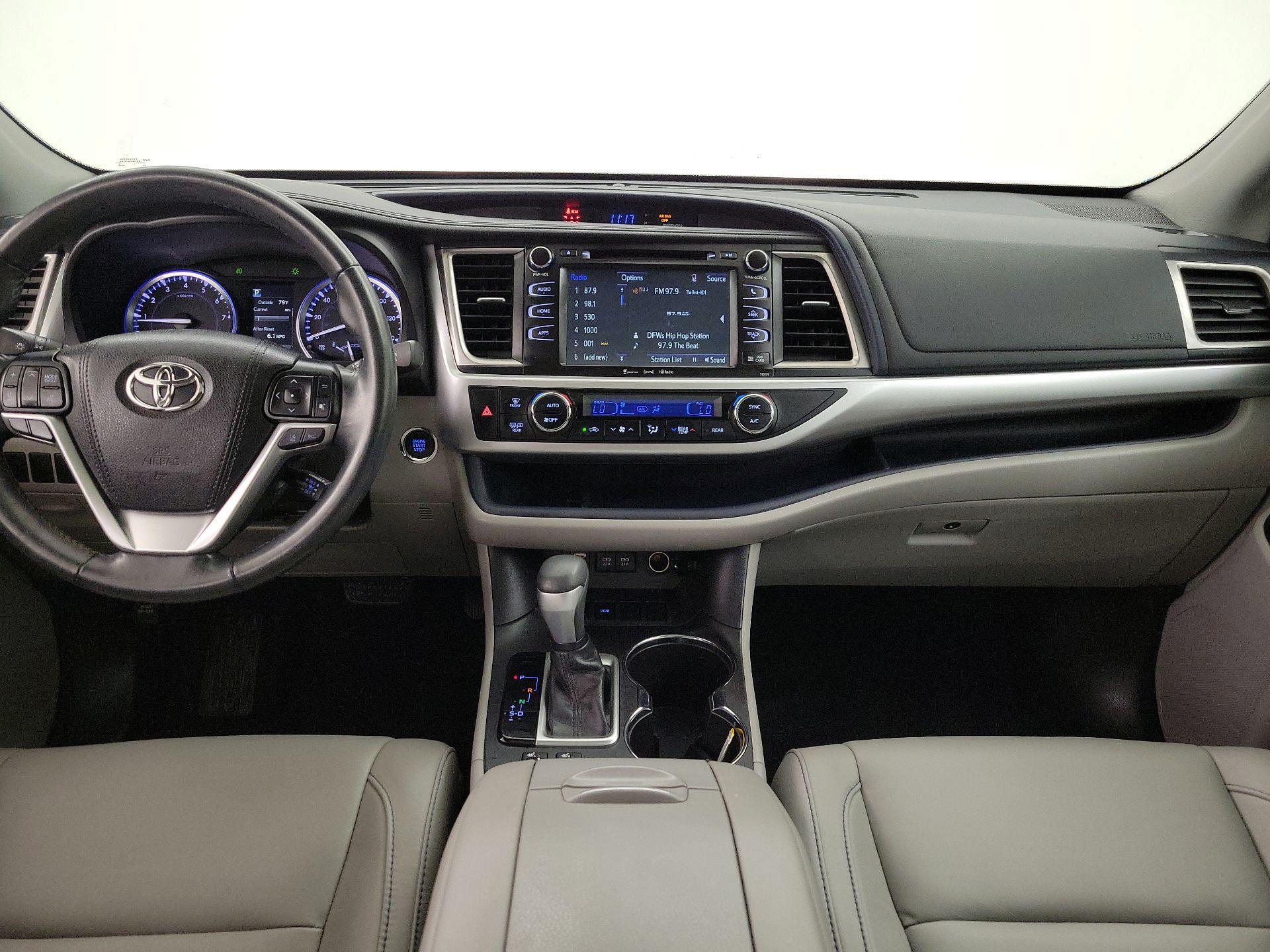 Thumbnail: 2017 Toyota Highlander - 9