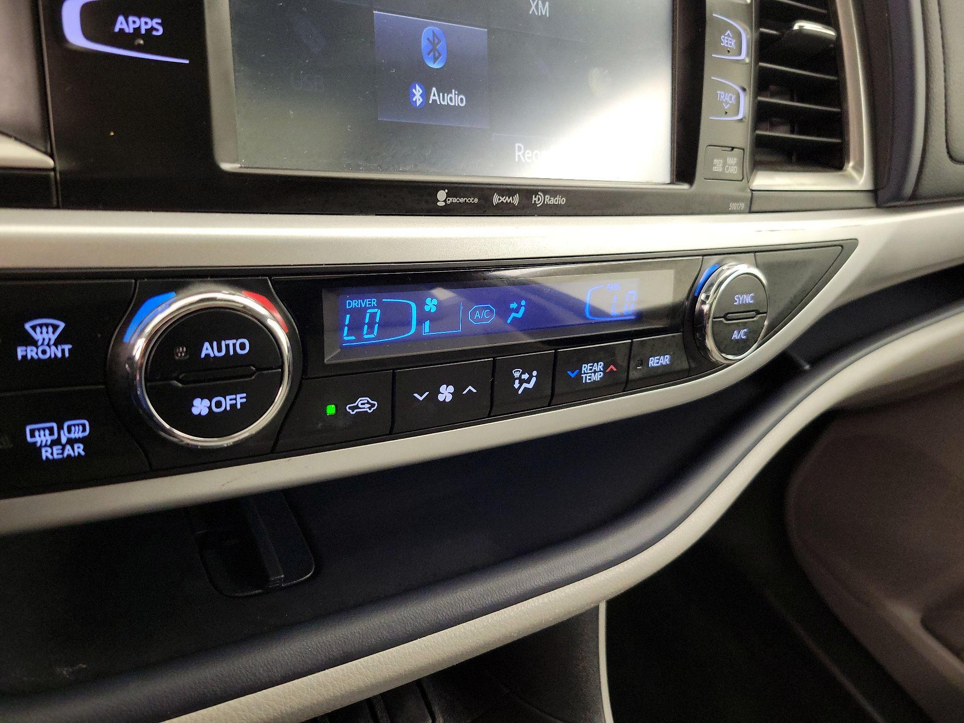 Thumbnail: 2017 Toyota Highlander - 16