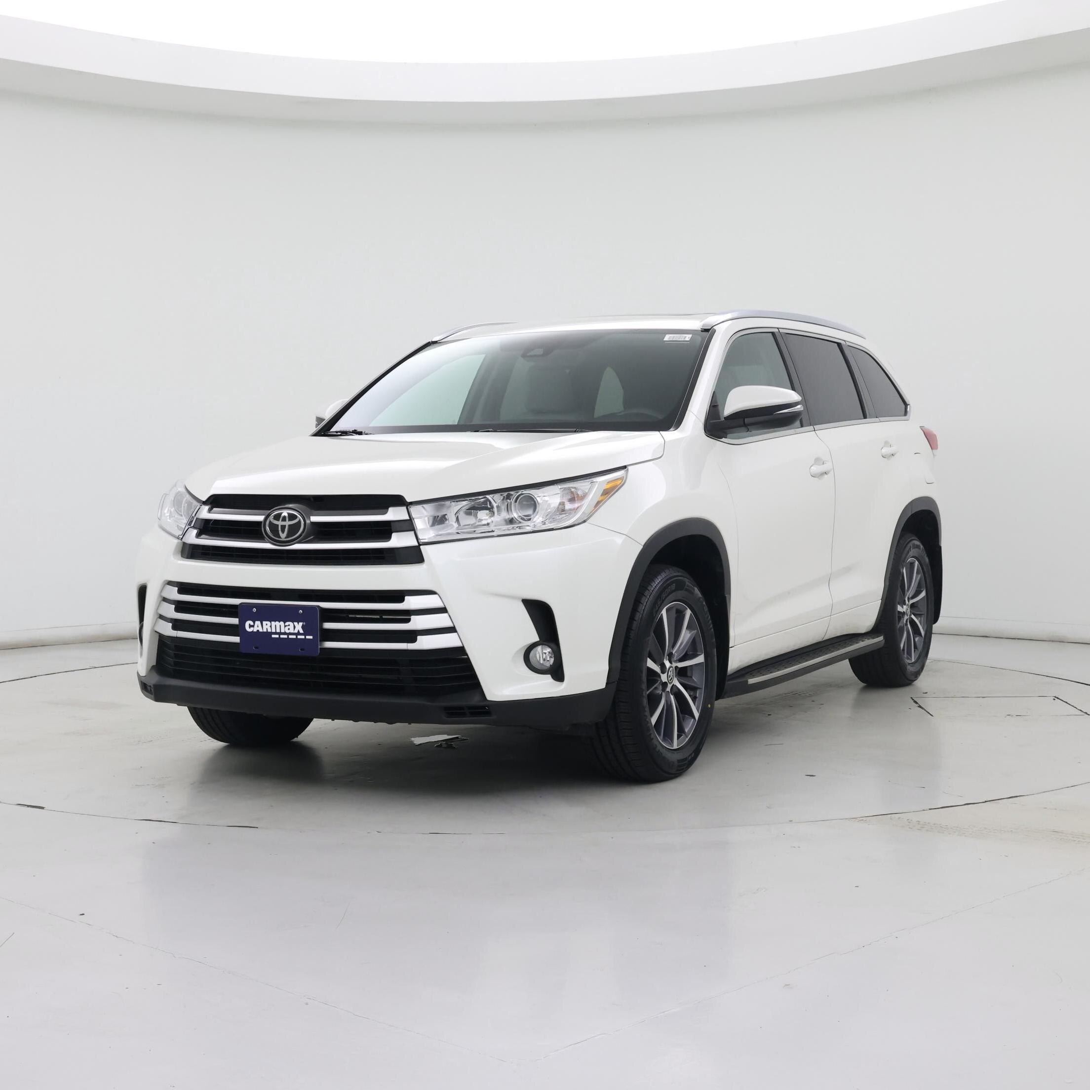 Thumbnail: 2017 Toyota Highlander - 4