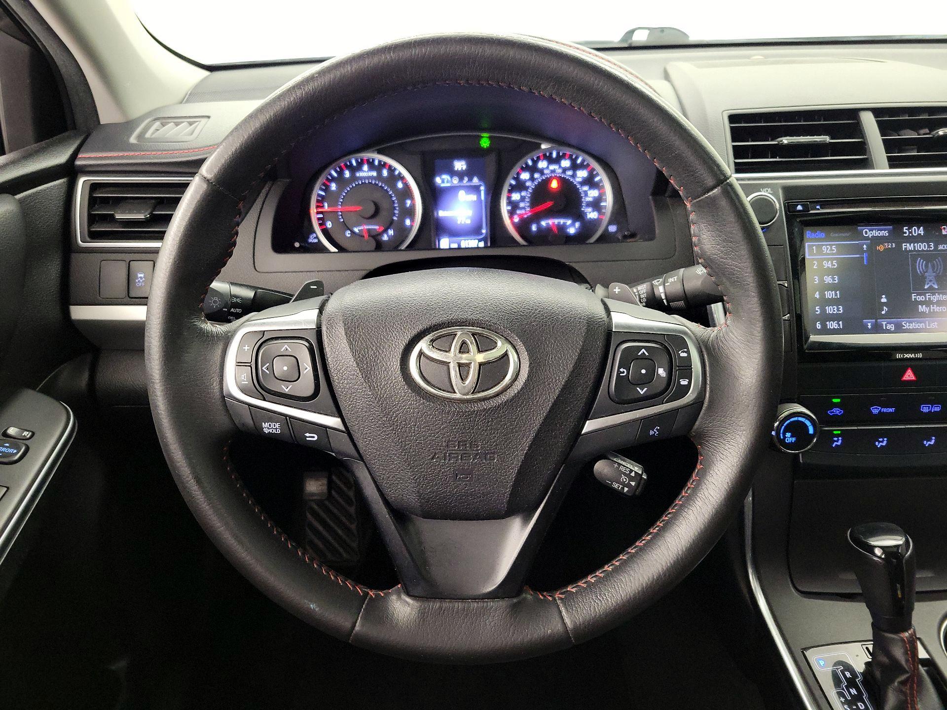 Thumbnail: 2017 Toyota Camry - 10