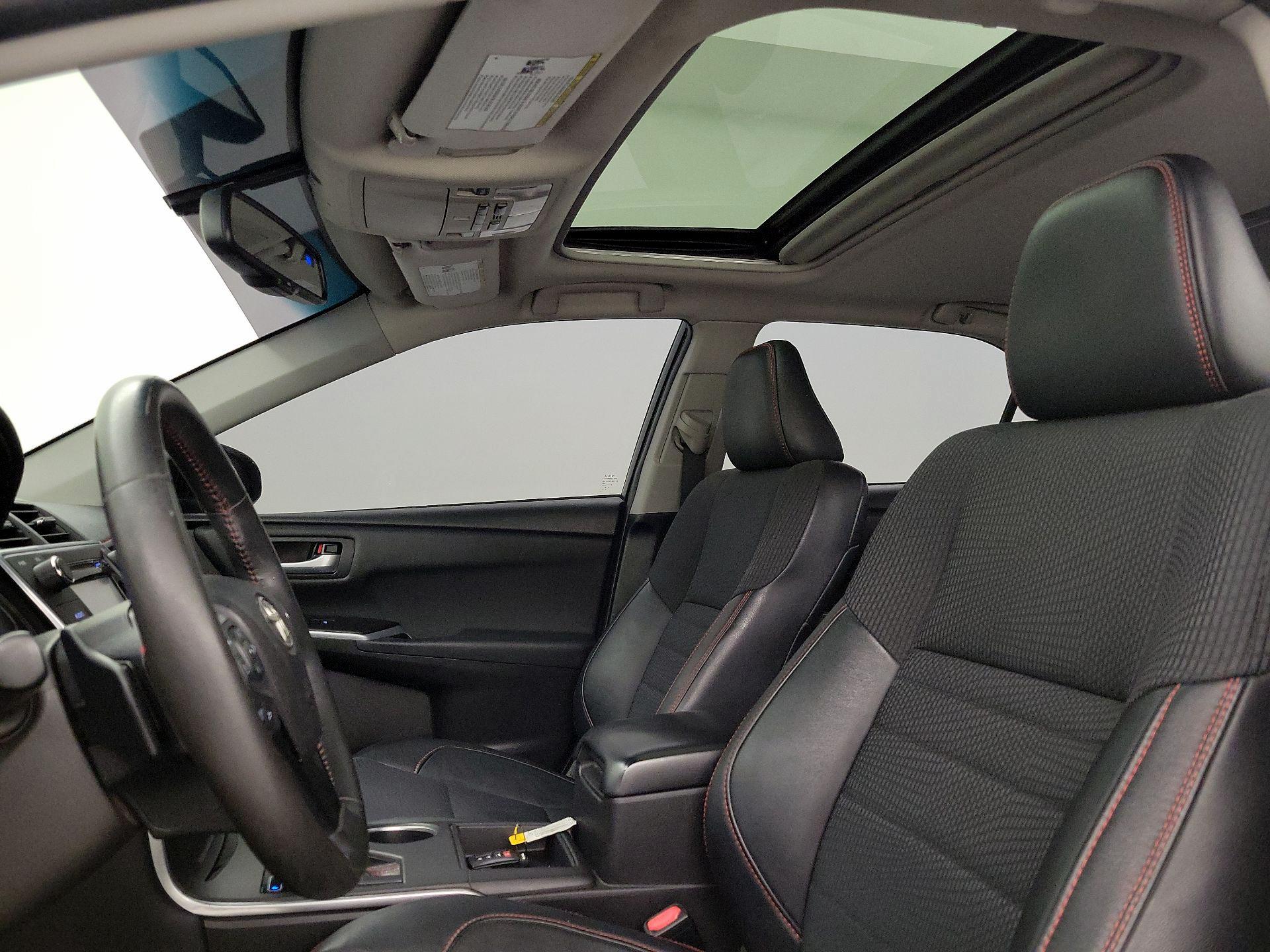 Thumbnail: 2017 Toyota Camry - 18