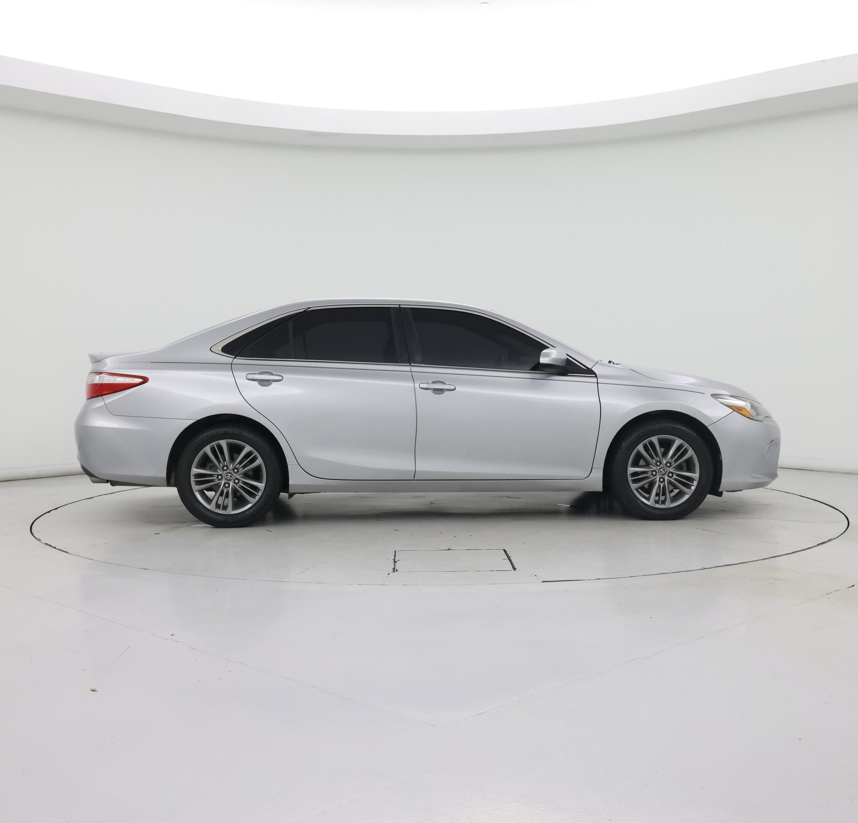 Thumbnail: 2017 Toyota Camry - 7