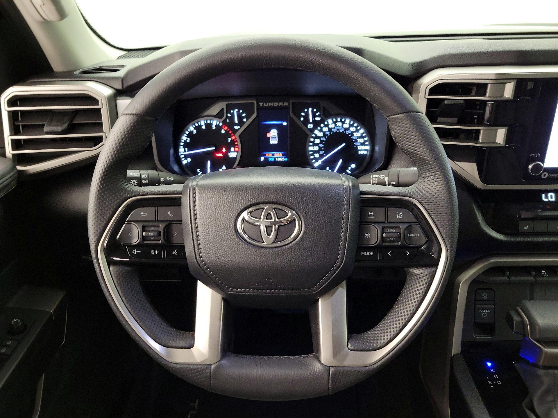 Thumbnail: 2024 Toyota Tundra - 10