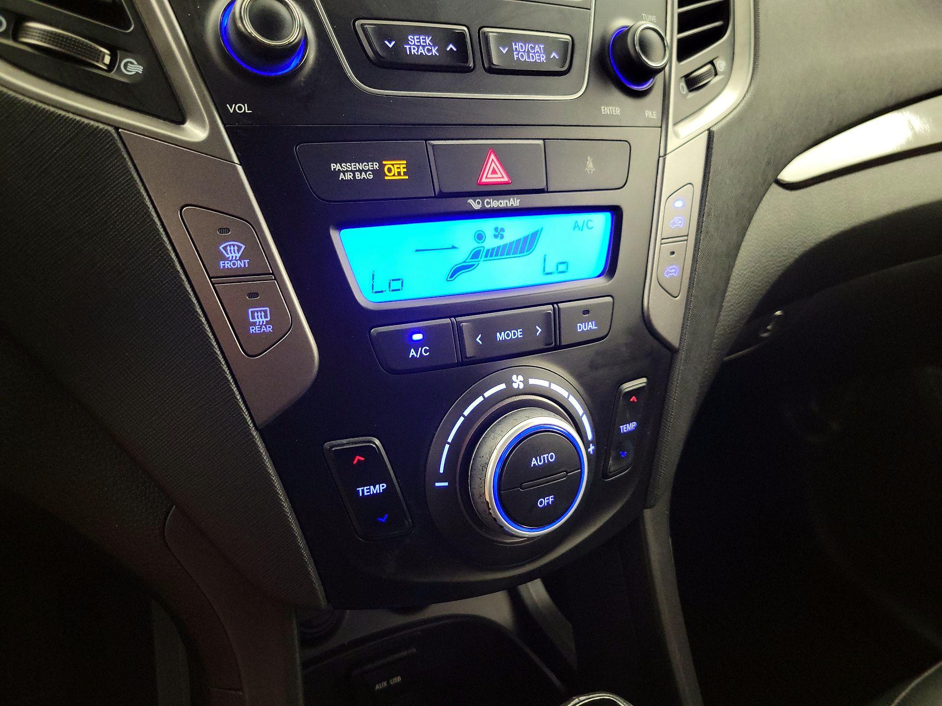 Thumbnail: 2016 Hyundai Santa Fe - 16