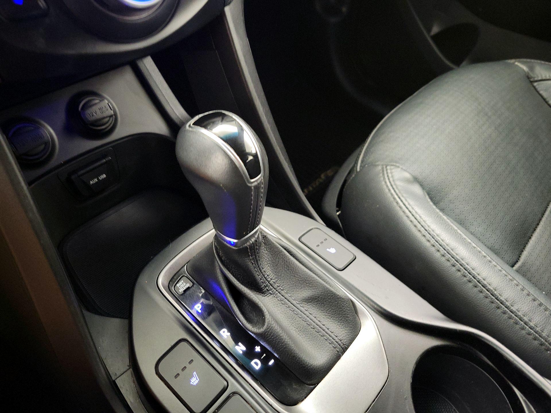 Thumbnail: 2016 Hyundai Santa Fe - 17