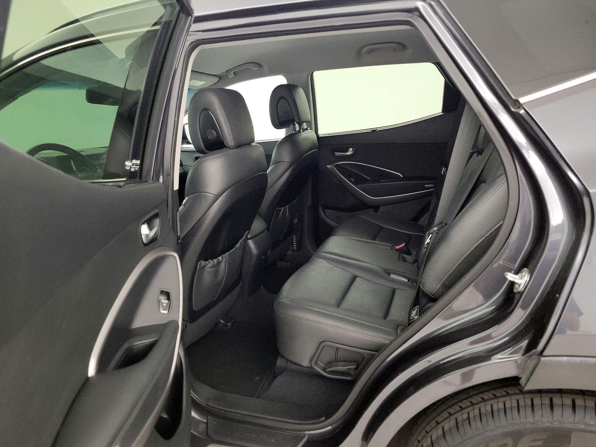 Thumbnail: 2016 Hyundai Santa Fe - 19
