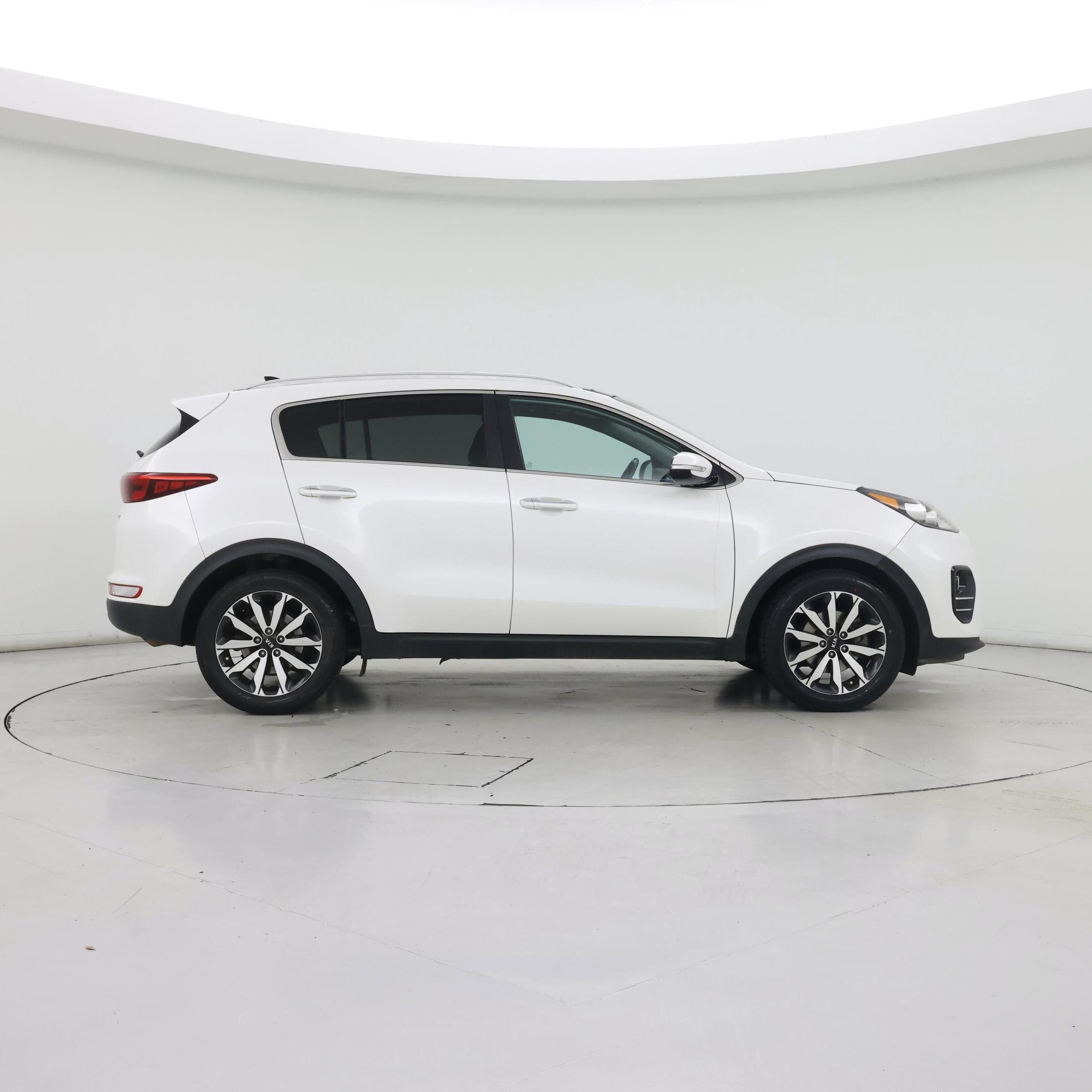 Thumbnail: 2017 Kia Sportage - 7