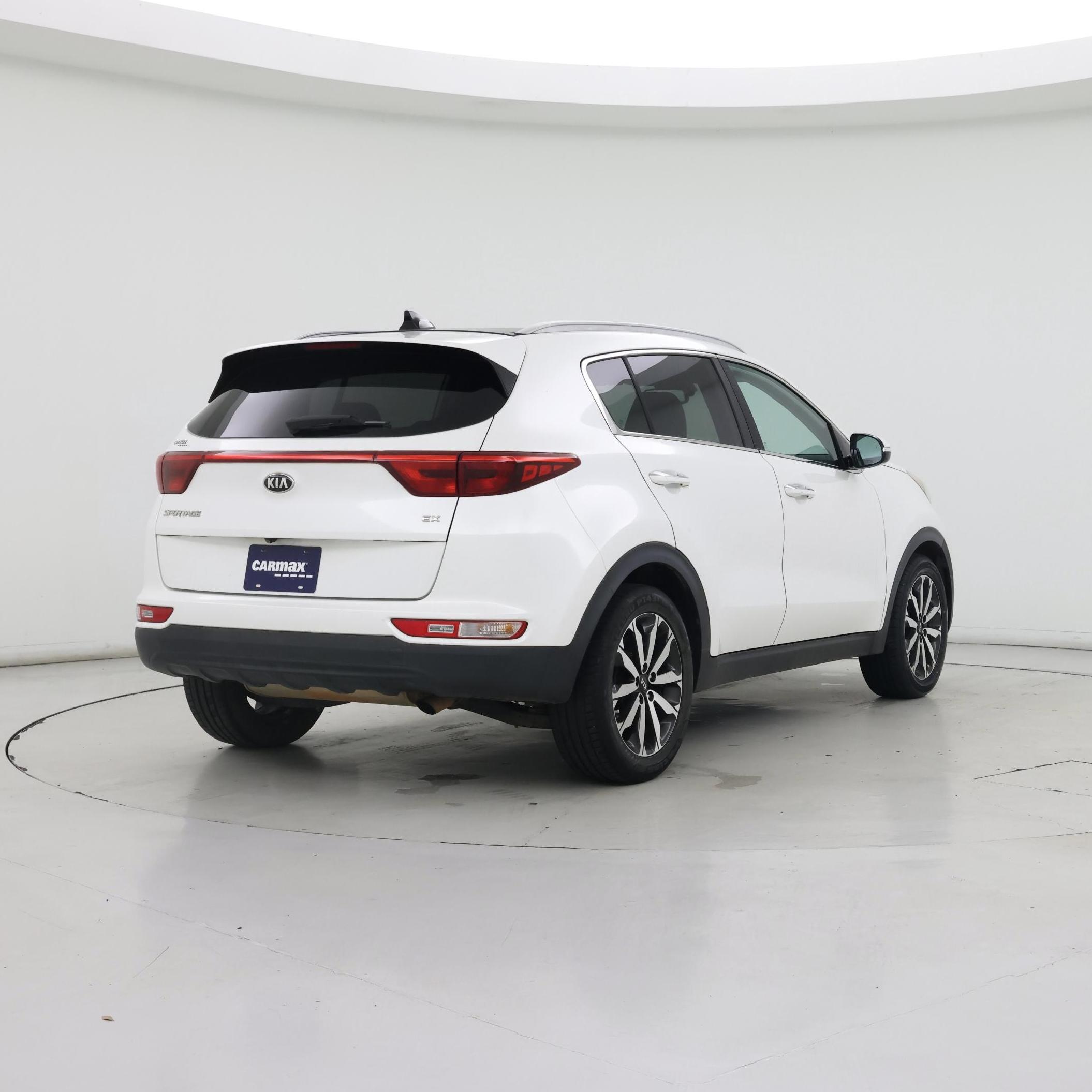 Thumbnail: 2017 Kia Sportage - 8
