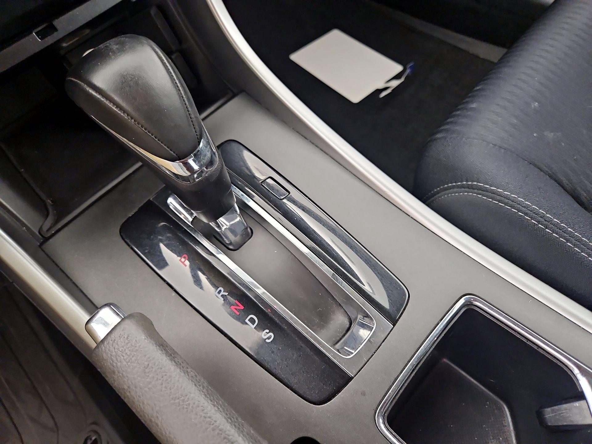 Thumbnail: 2015 Honda Accord - 17