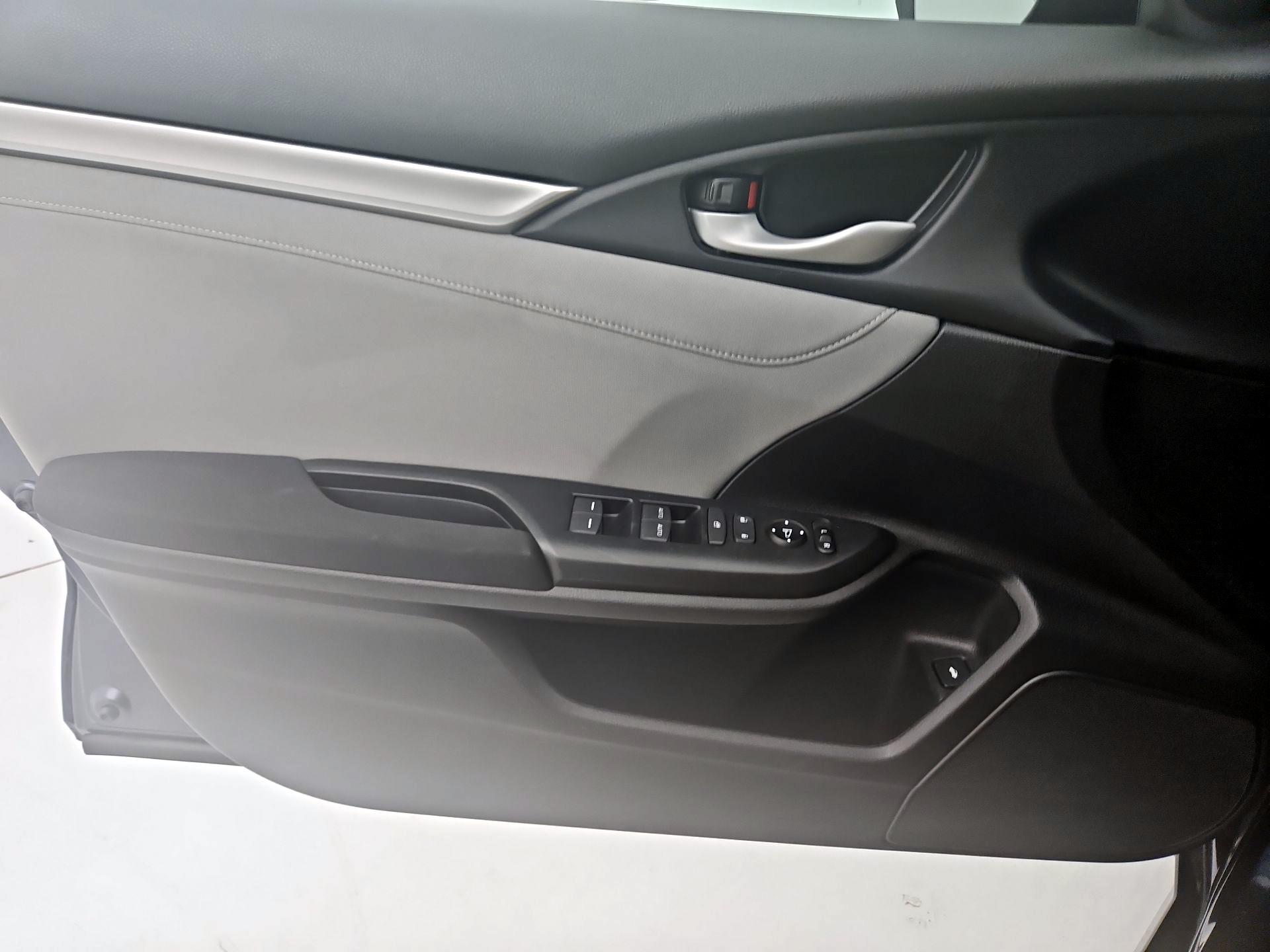 Thumbnail: 2017 Honda Civic - 12