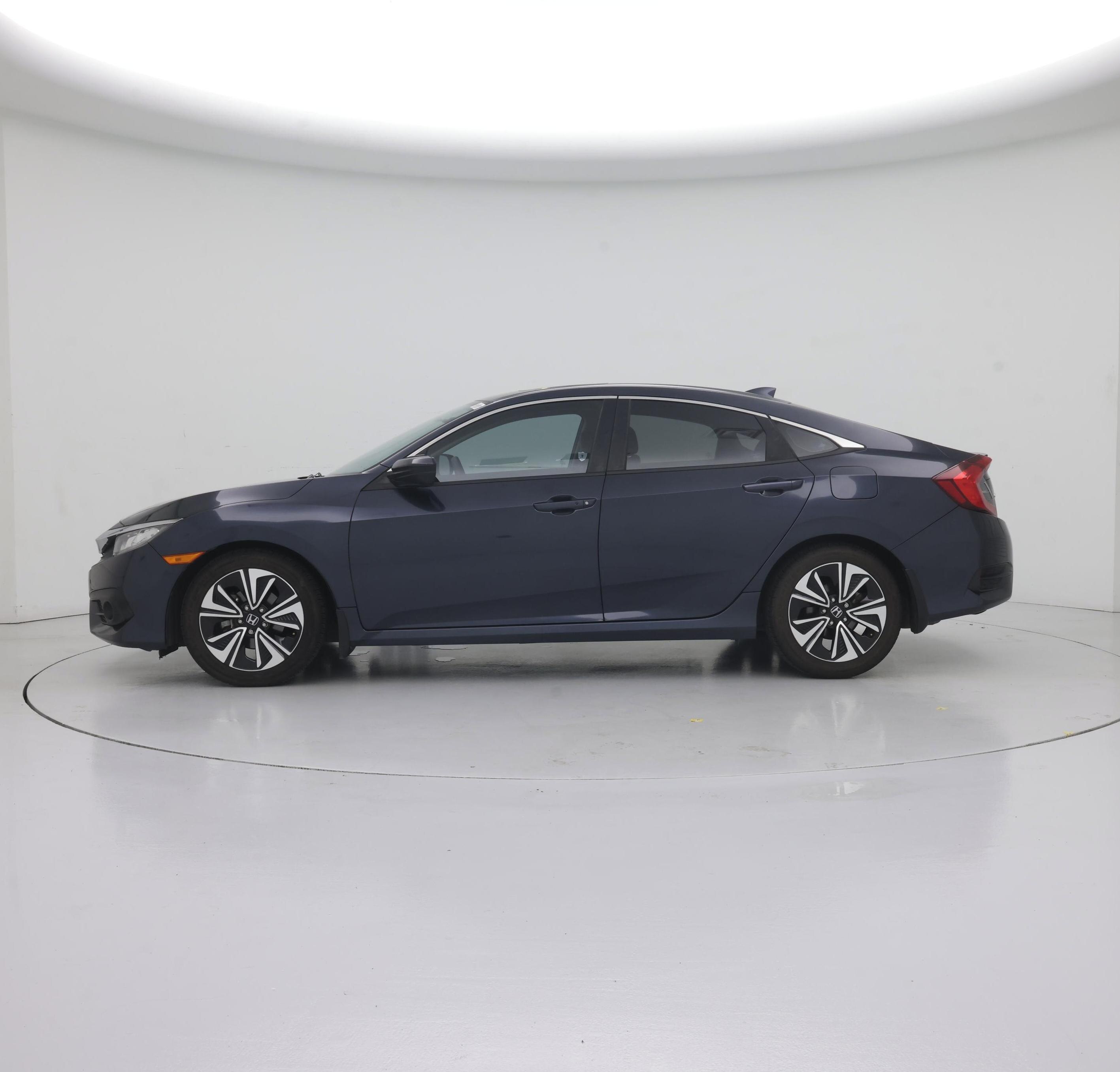 Thumbnail: 2017 Honda Civic - 3