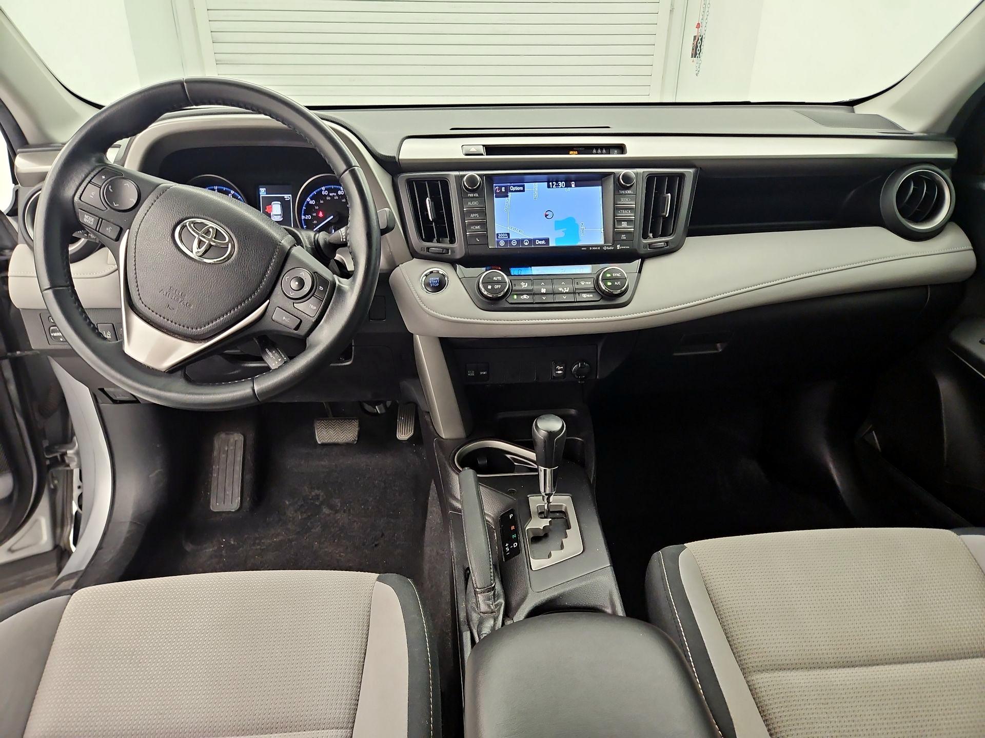 Thumbnail: 2018 Toyota RAV4 - 9