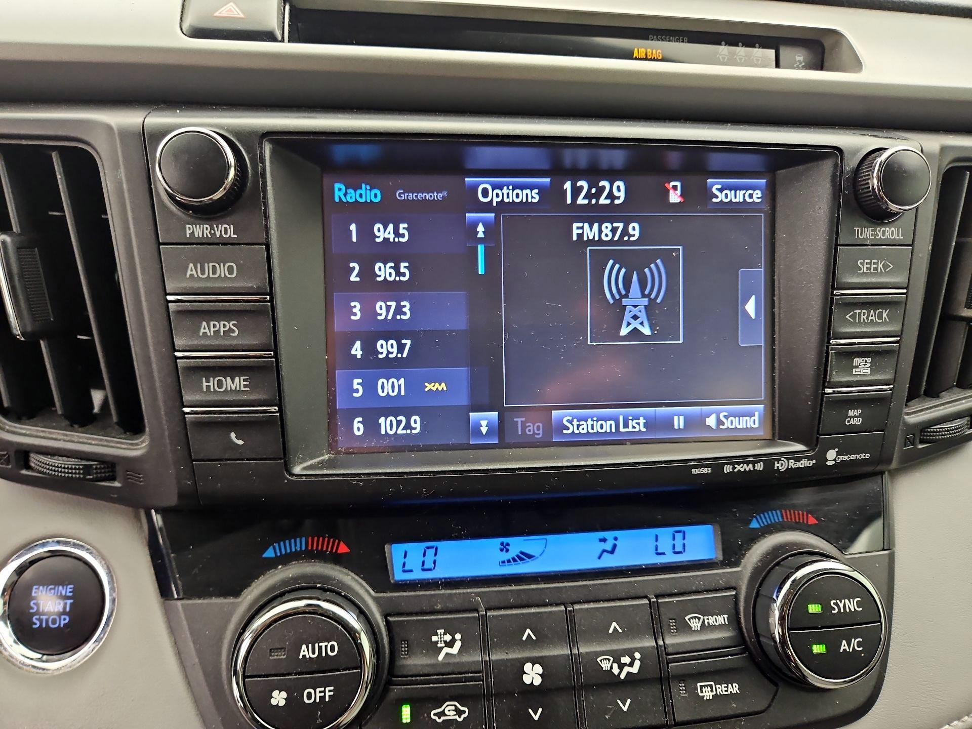 Thumbnail: 2018 Toyota RAV4 - 16