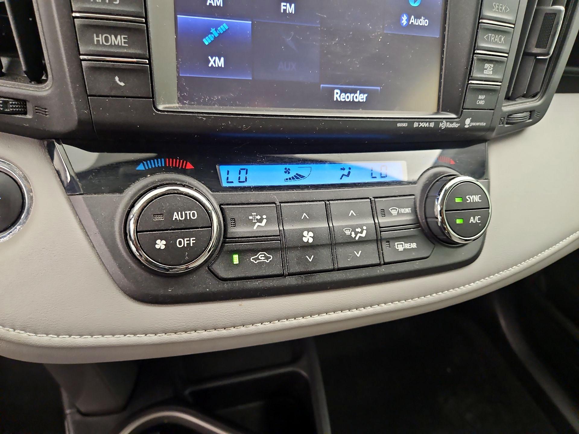 Thumbnail: 2018 Toyota RAV4 - 17
