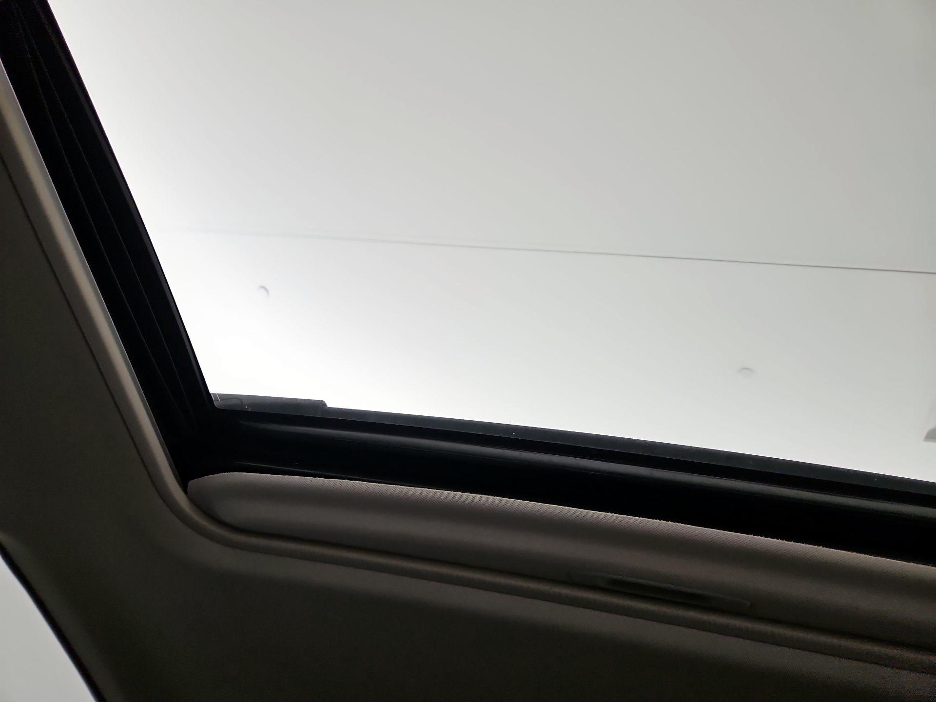 Thumbnail: 2018 Toyota RAV4 - 20