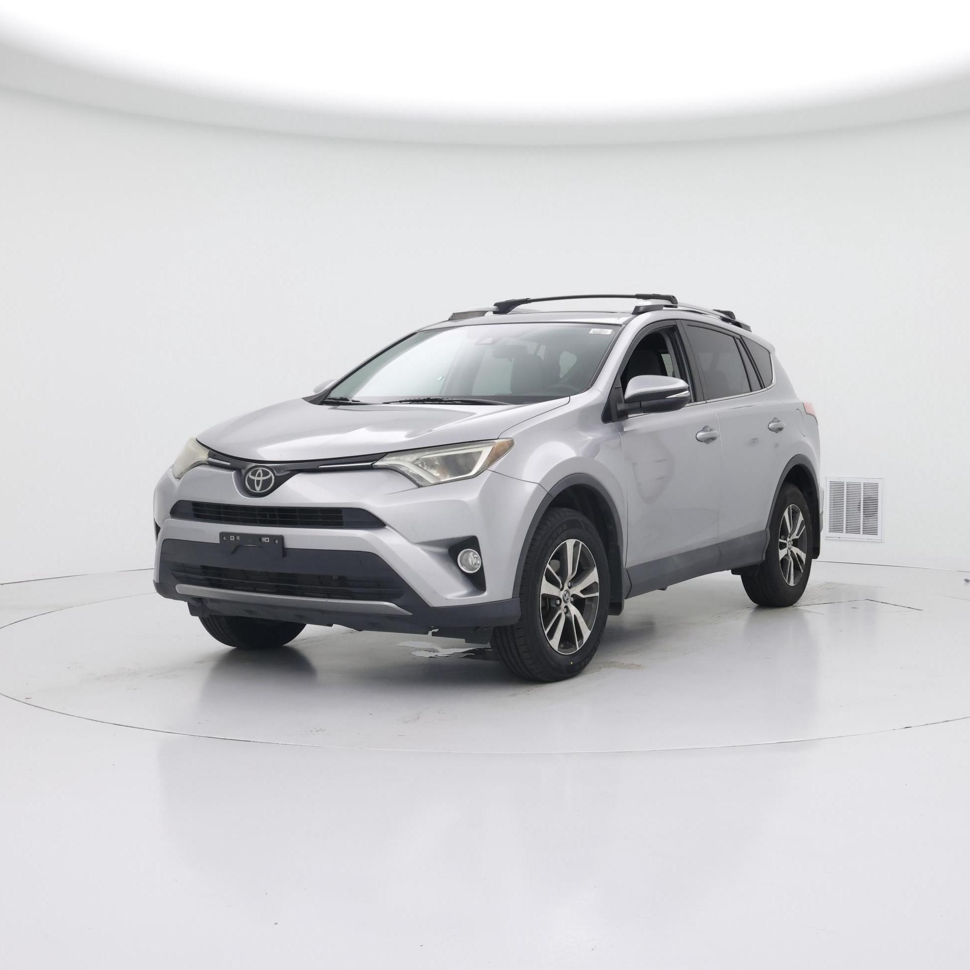 Thumbnail: 2018 Toyota RAV4 - 4