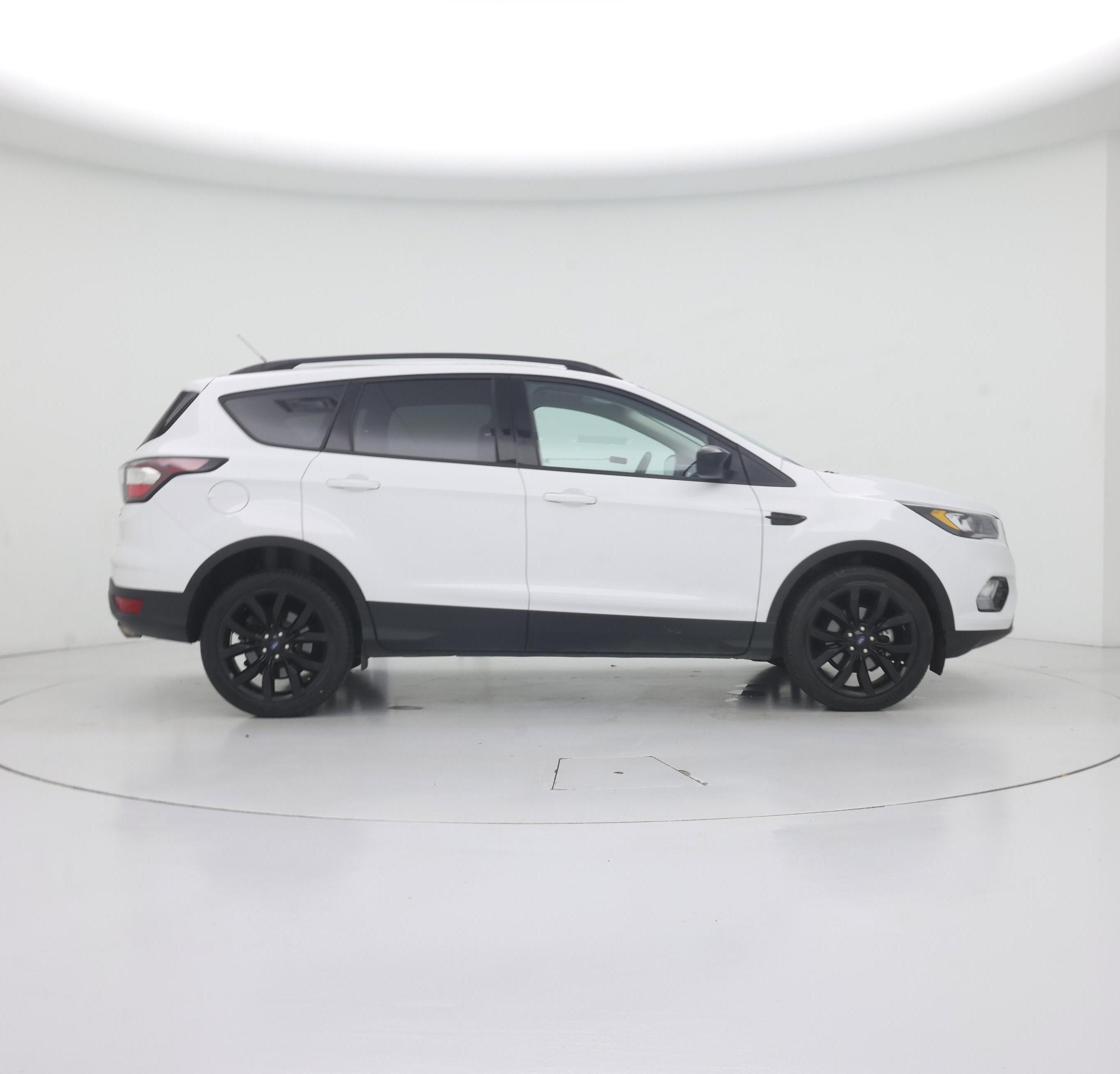 Thumbnail: 2017 Ford Escape - 7