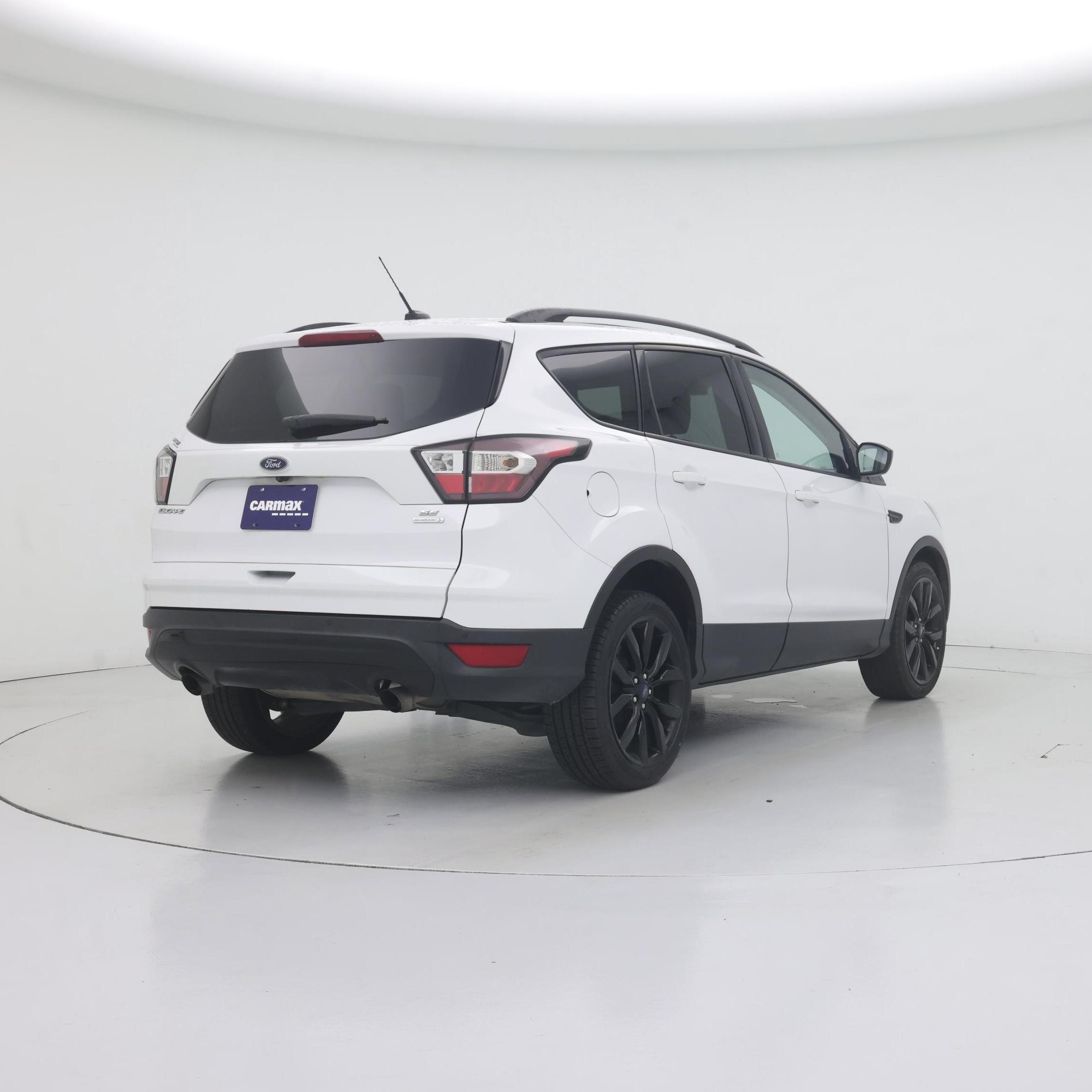 Thumbnail: 2017 Ford Escape - 8