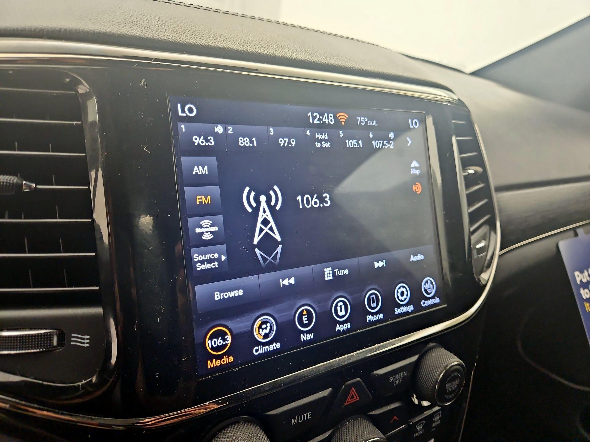 Thumbnail: 2021 Jeep Grand Cherokee - 16