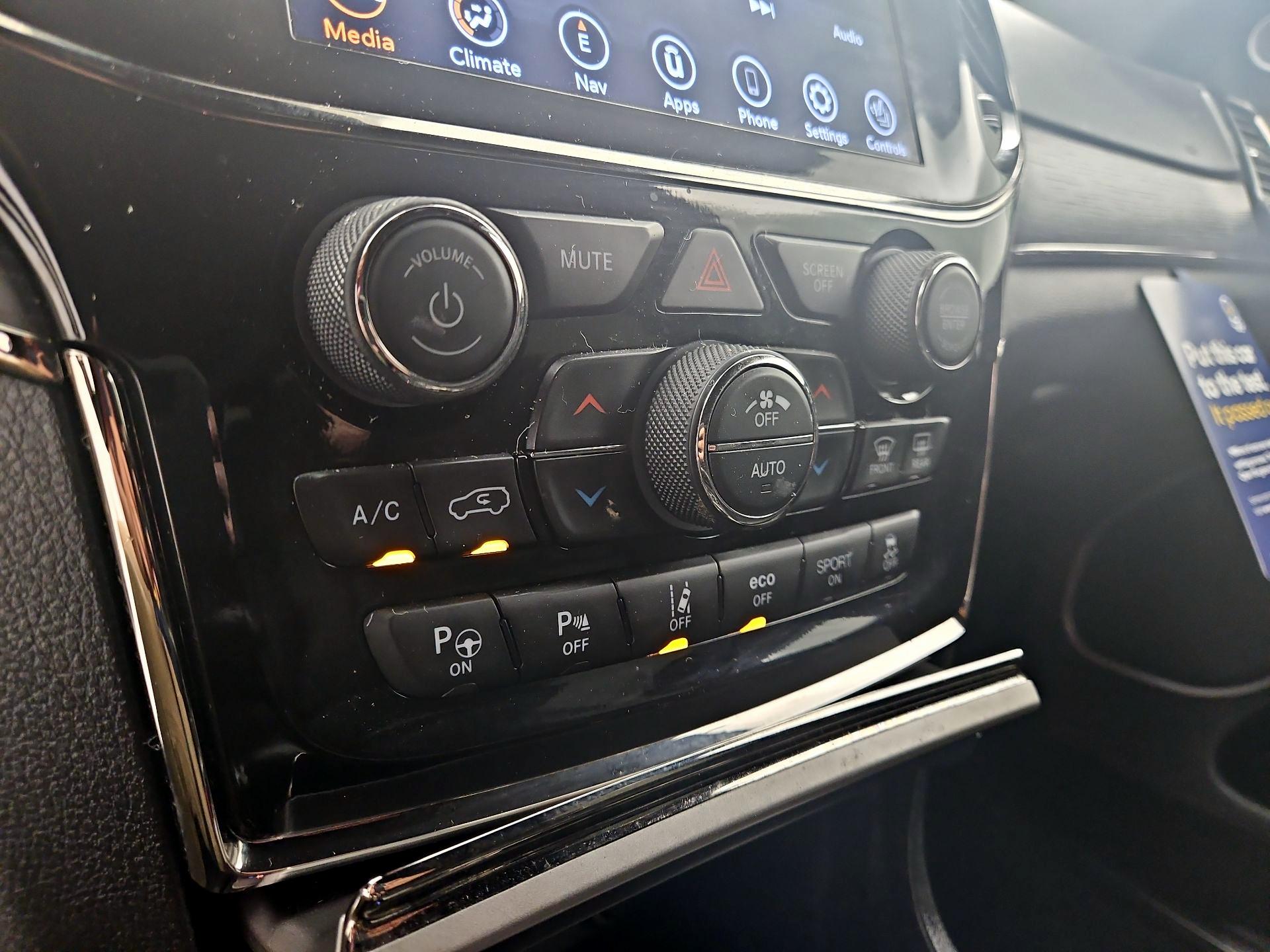 Thumbnail: 2021 Jeep Grand Cherokee - 17