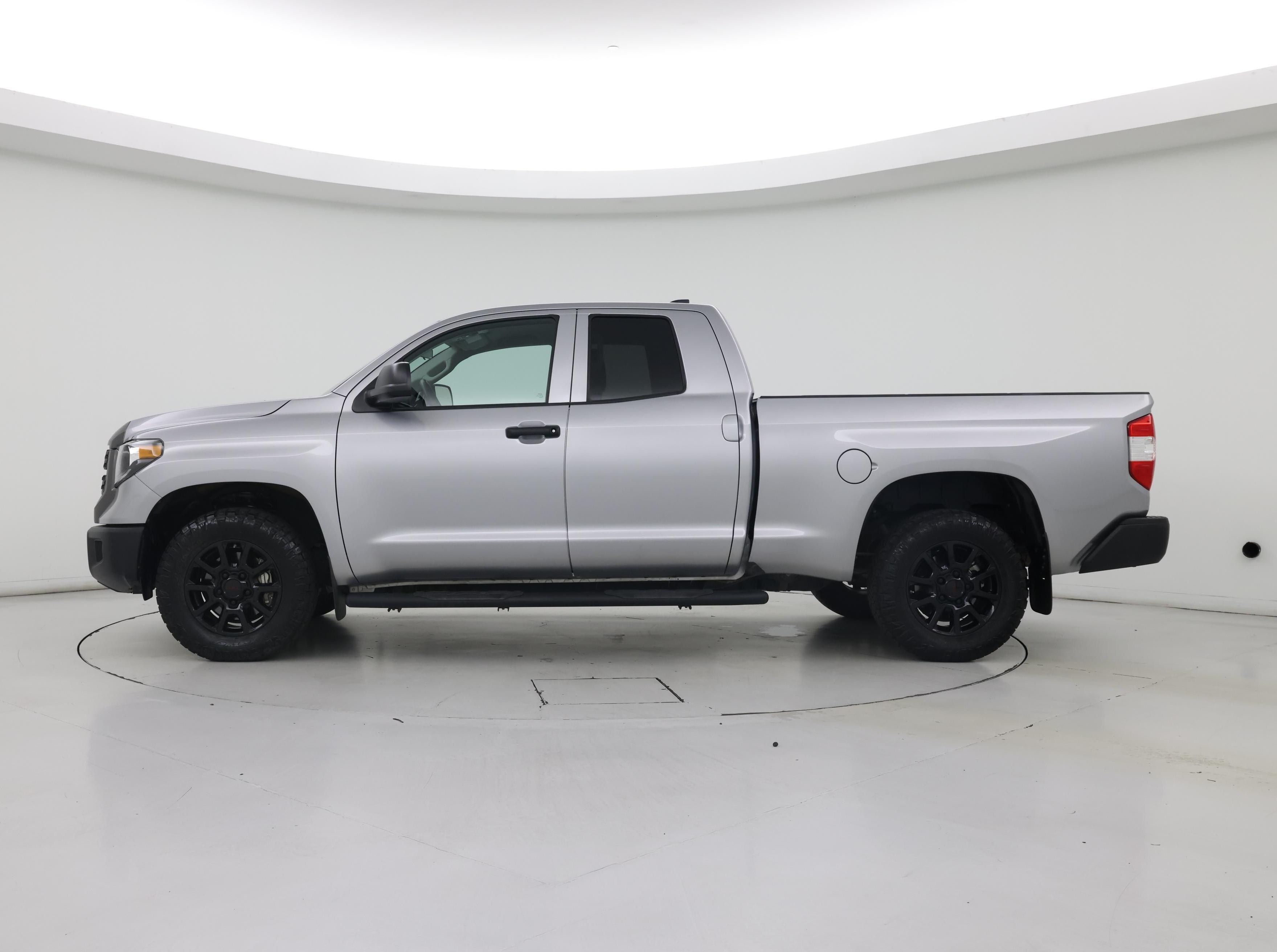 Thumbnail: 2020 Toyota Tundra - 3