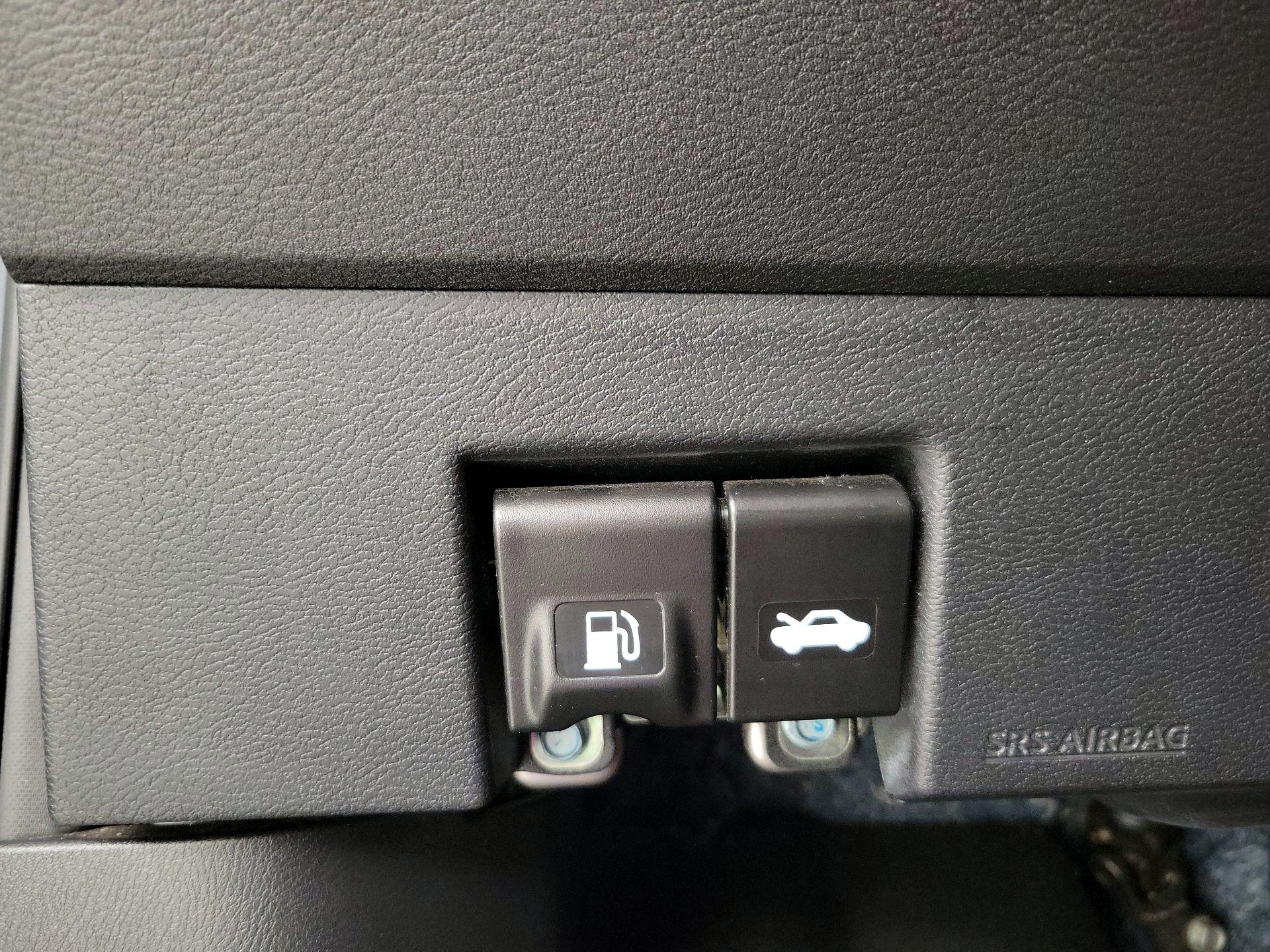 Thumbnail: 2021 Nissan Kicks - 13