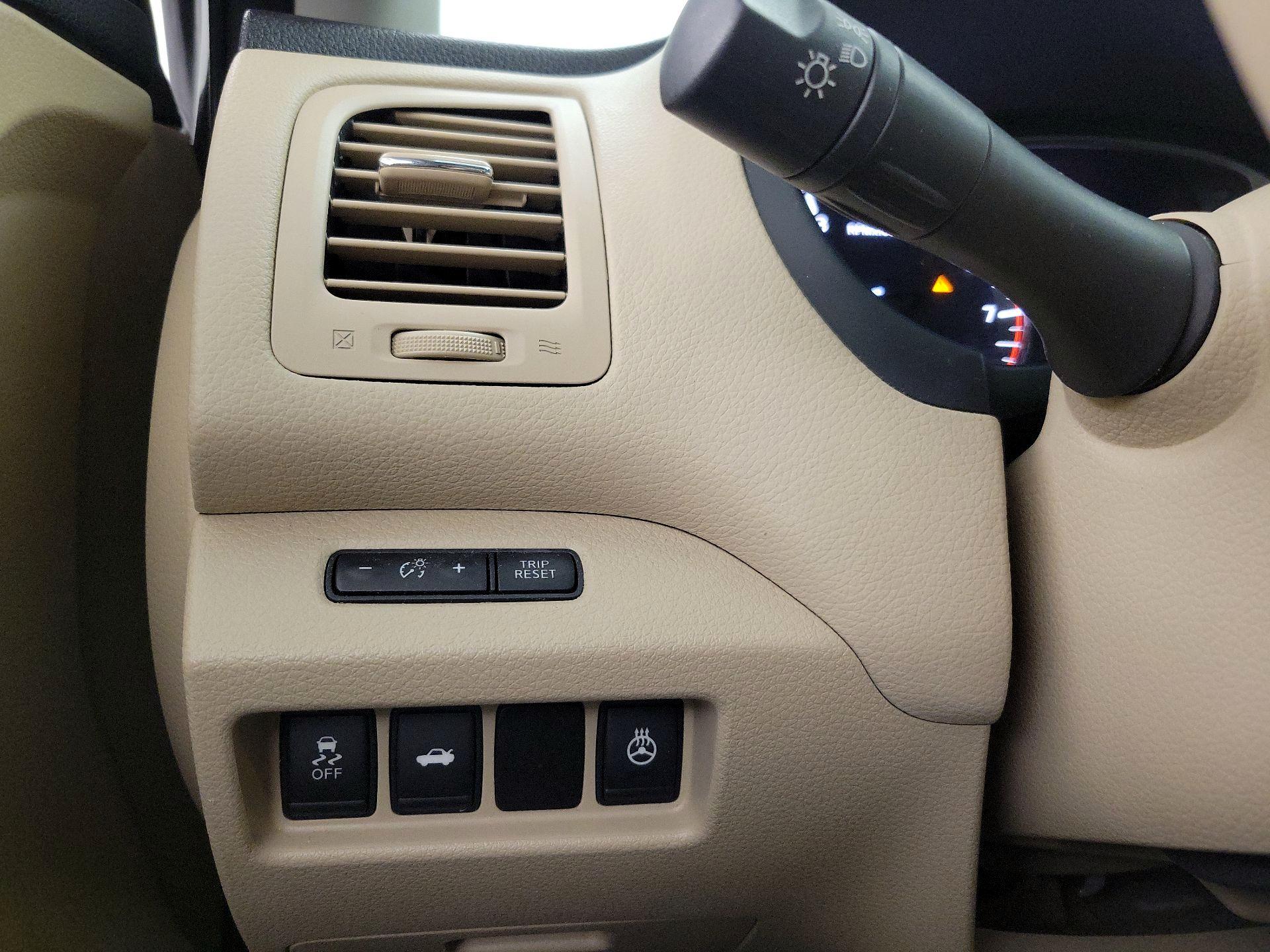 Thumbnail: 2015 Nissan Altima - 13