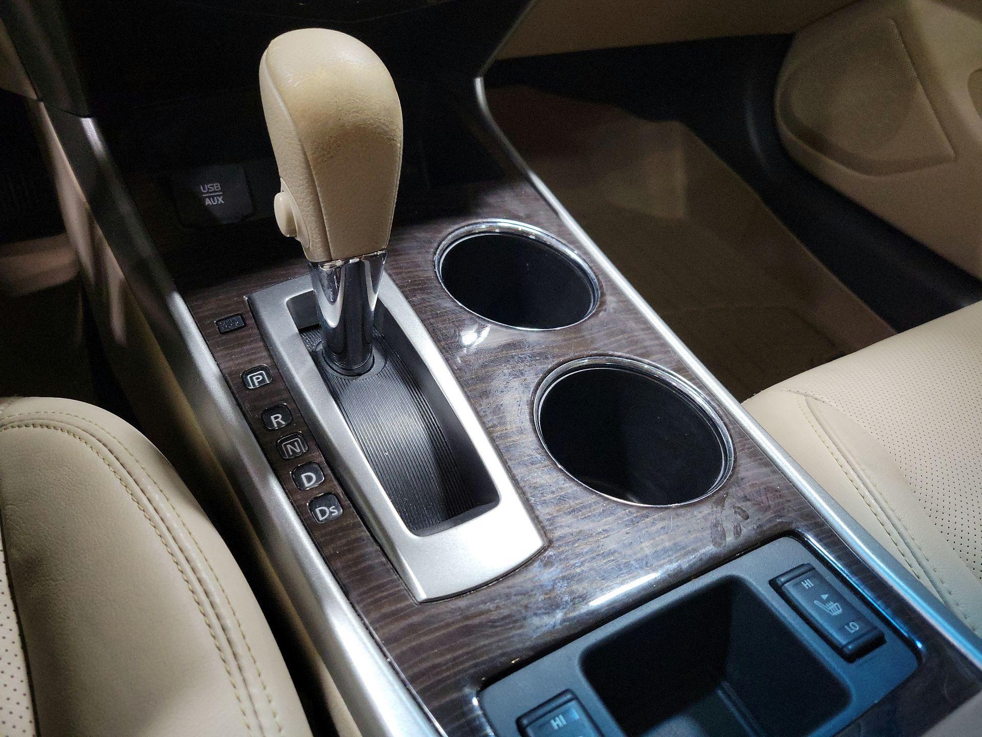 Thumbnail: 2015 Nissan Altima - 17