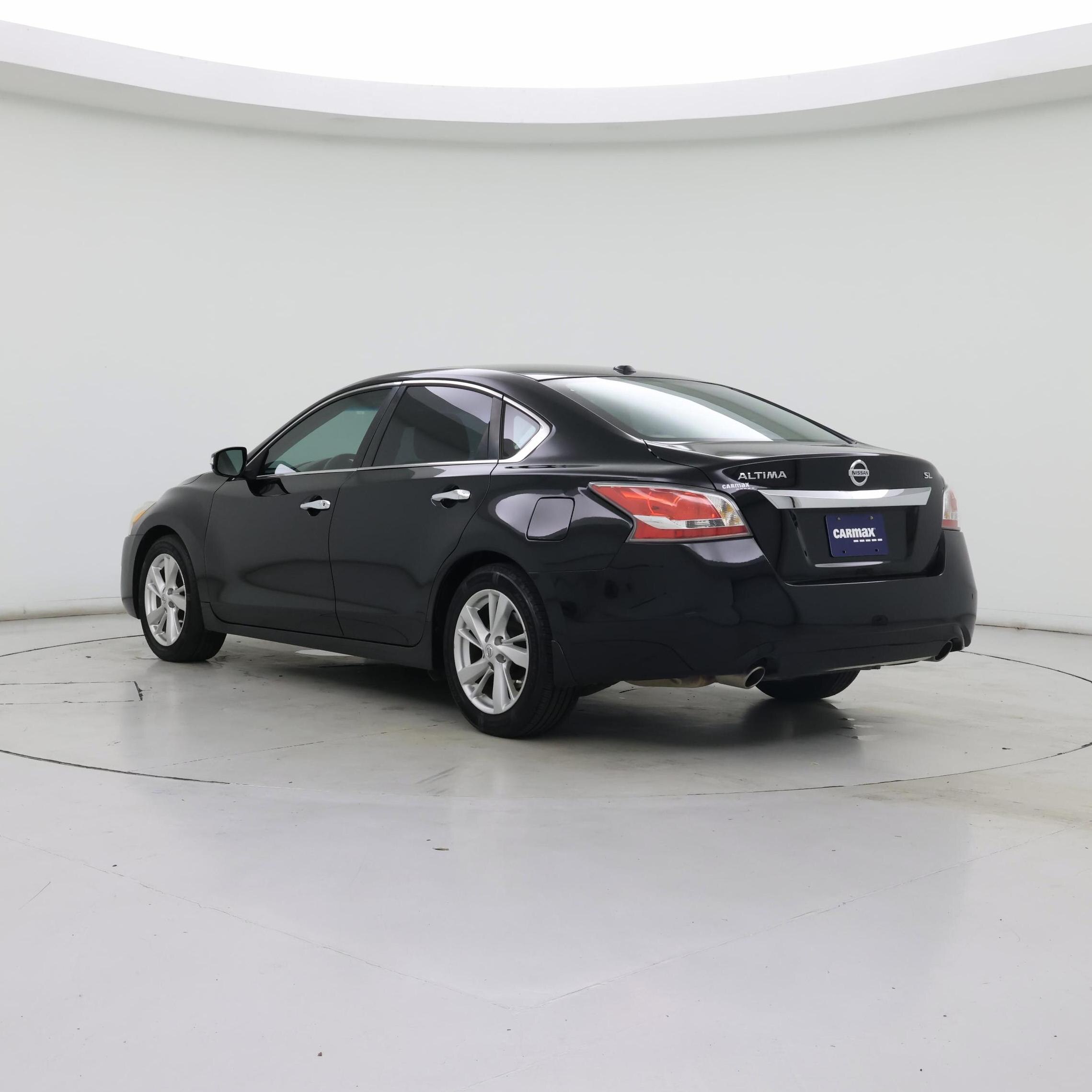 Thumbnail: 2015 Nissan Altima - 2