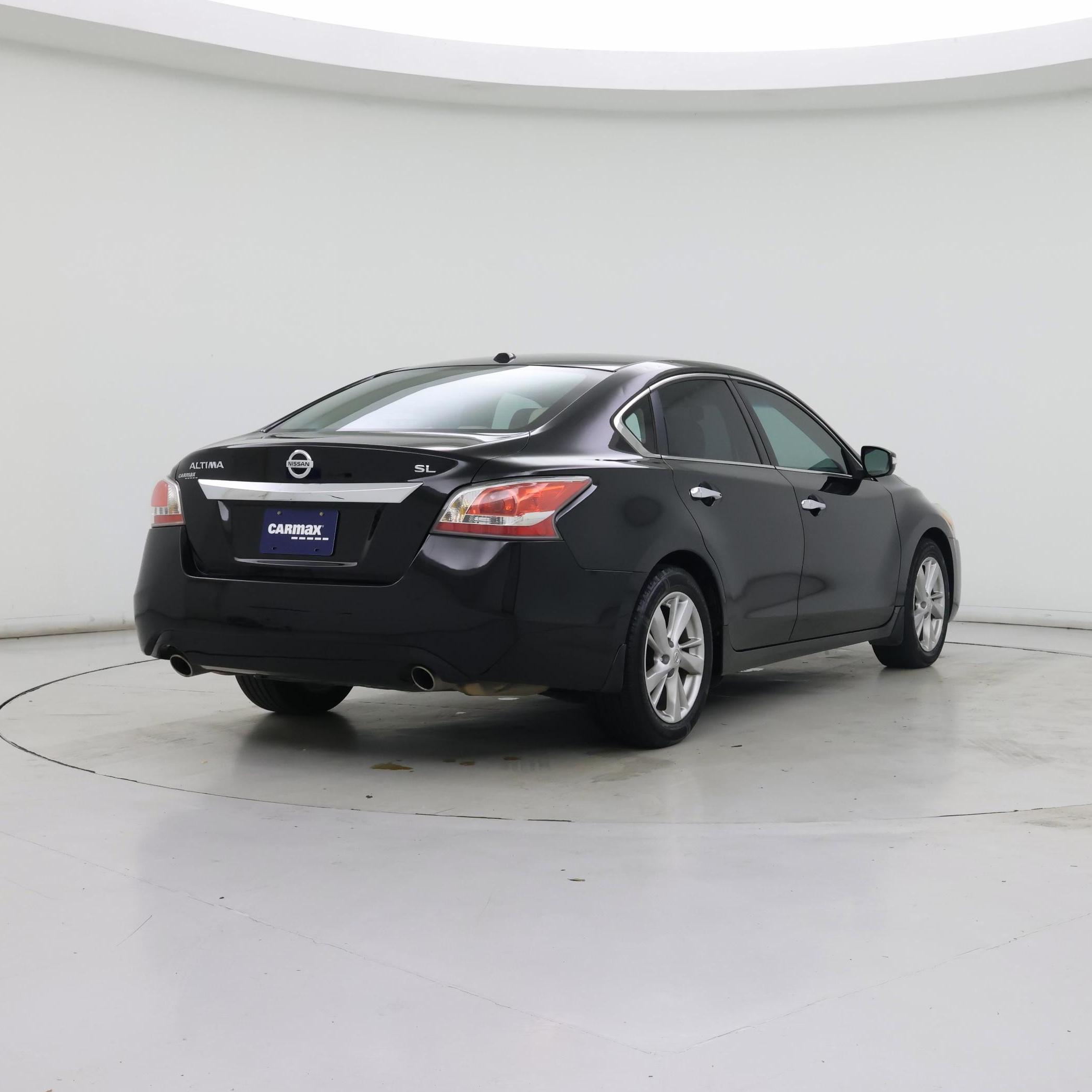 Thumbnail: 2015 Nissan Altima - 8