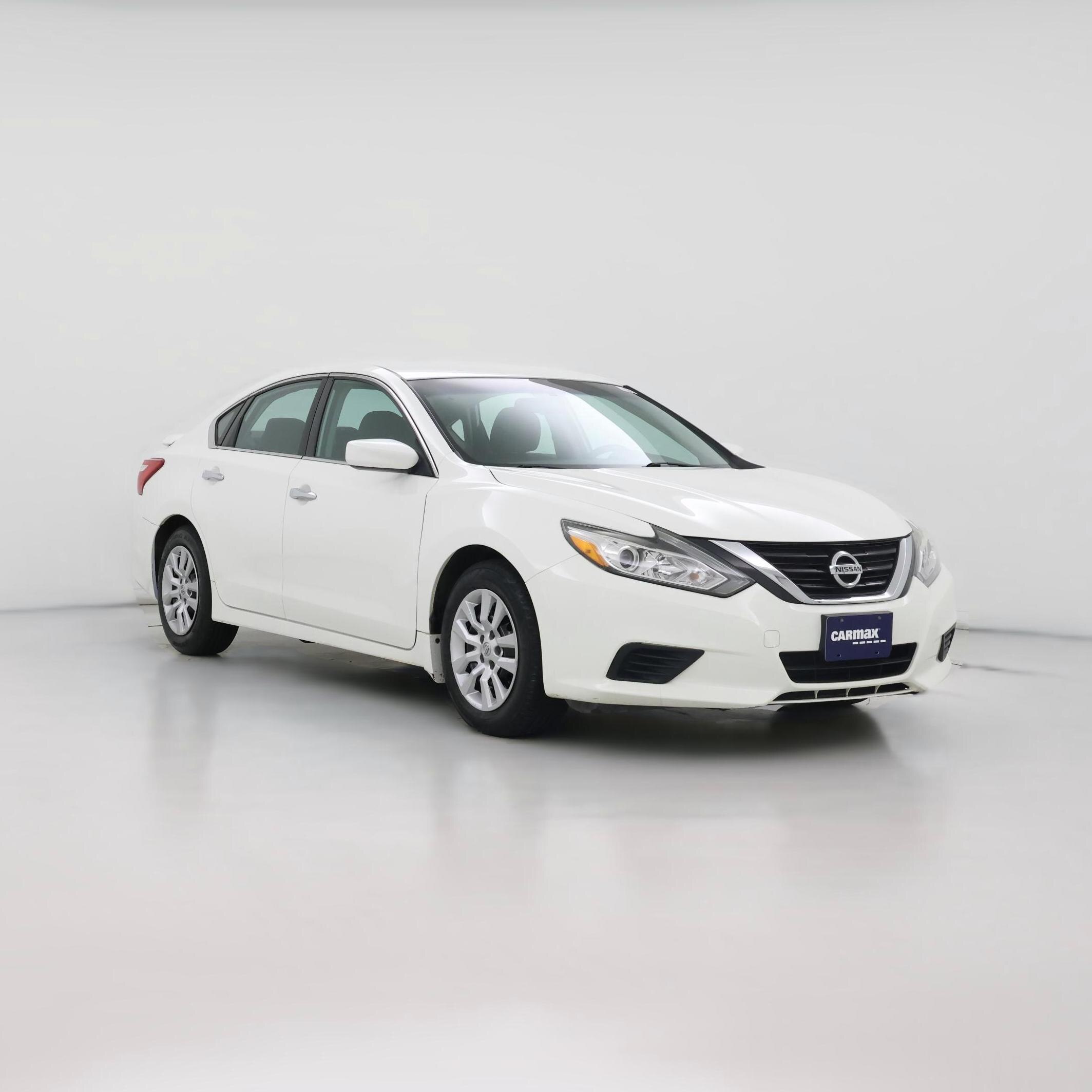 Thumbnail: 2016 Nissan Altima - 1