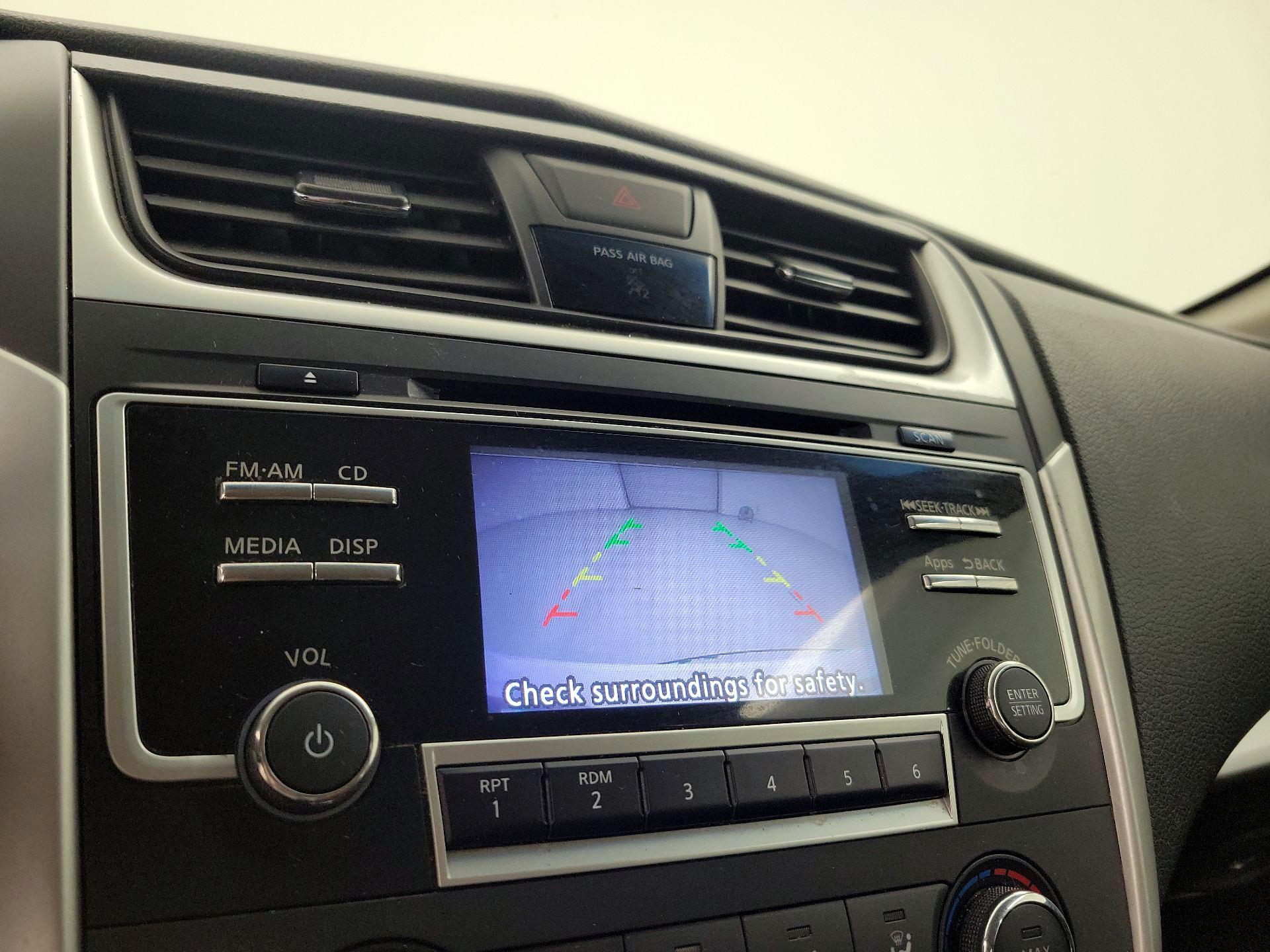 Thumbnail: 2016 Nissan Altima - 14