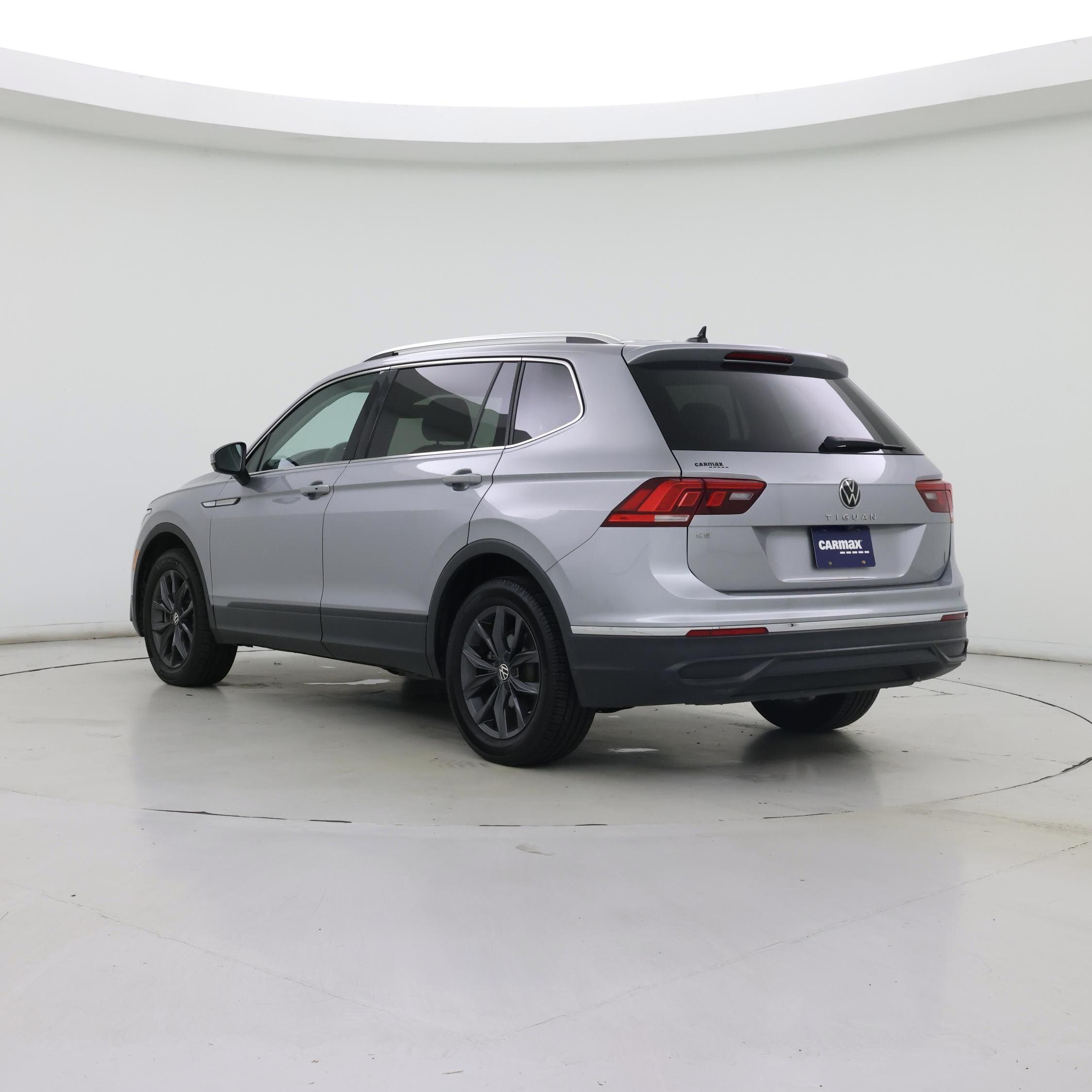 Thumbnail: 2022 Volkswagen Tiguan - 2