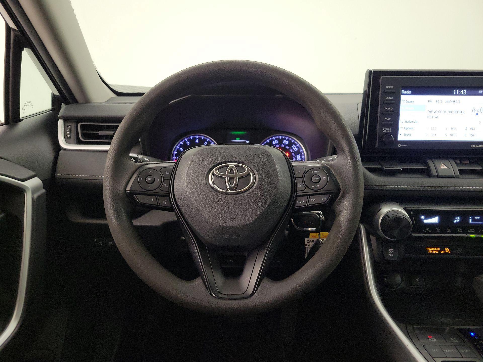 Thumbnail: 2020 Toyota RAV4 - 10