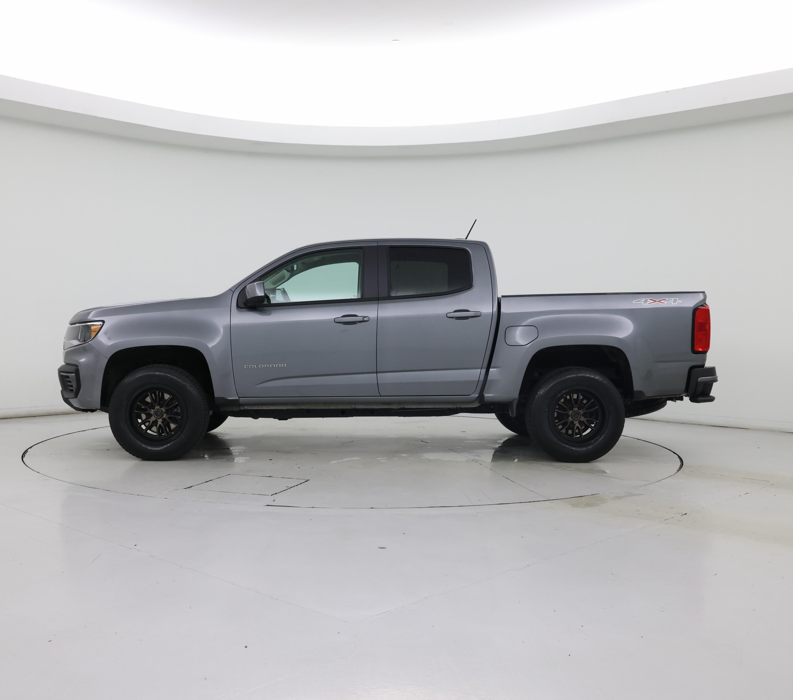 Thumbnail: 2021 Chevrolet Colorado - 3