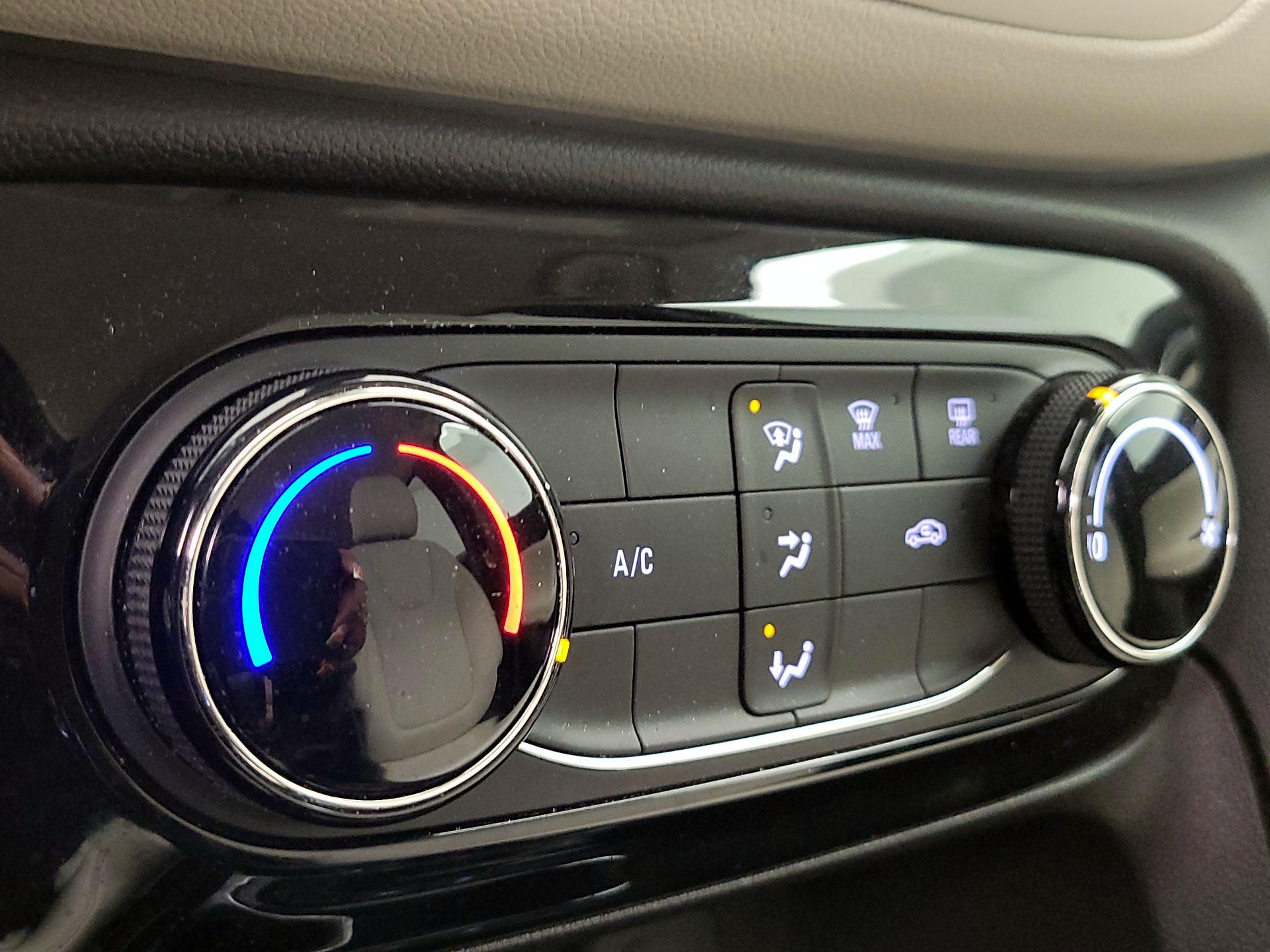 Thumbnail: 2021 Buick Encore GX - 16