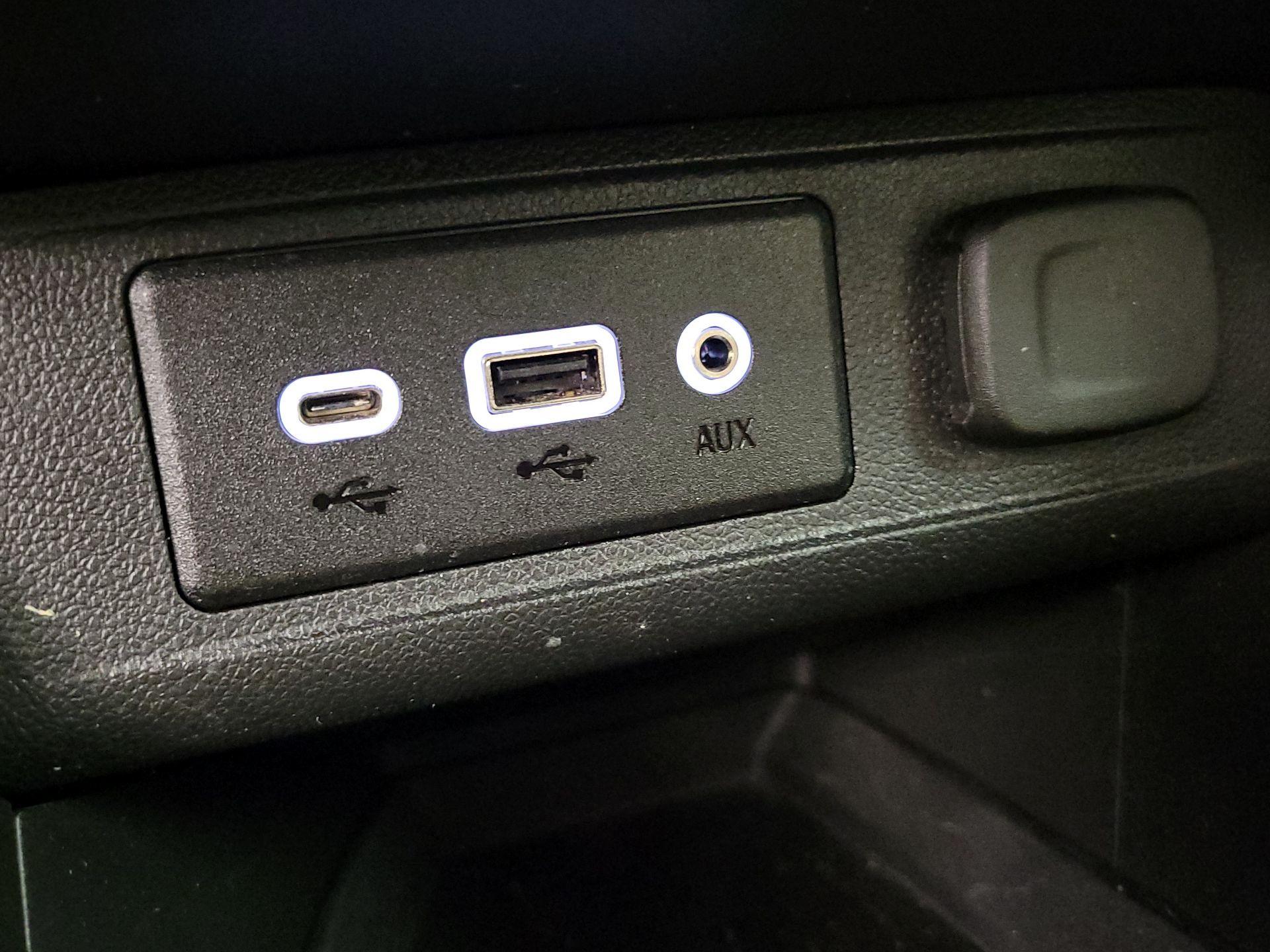 Thumbnail: 2021 Buick Encore GX - 18