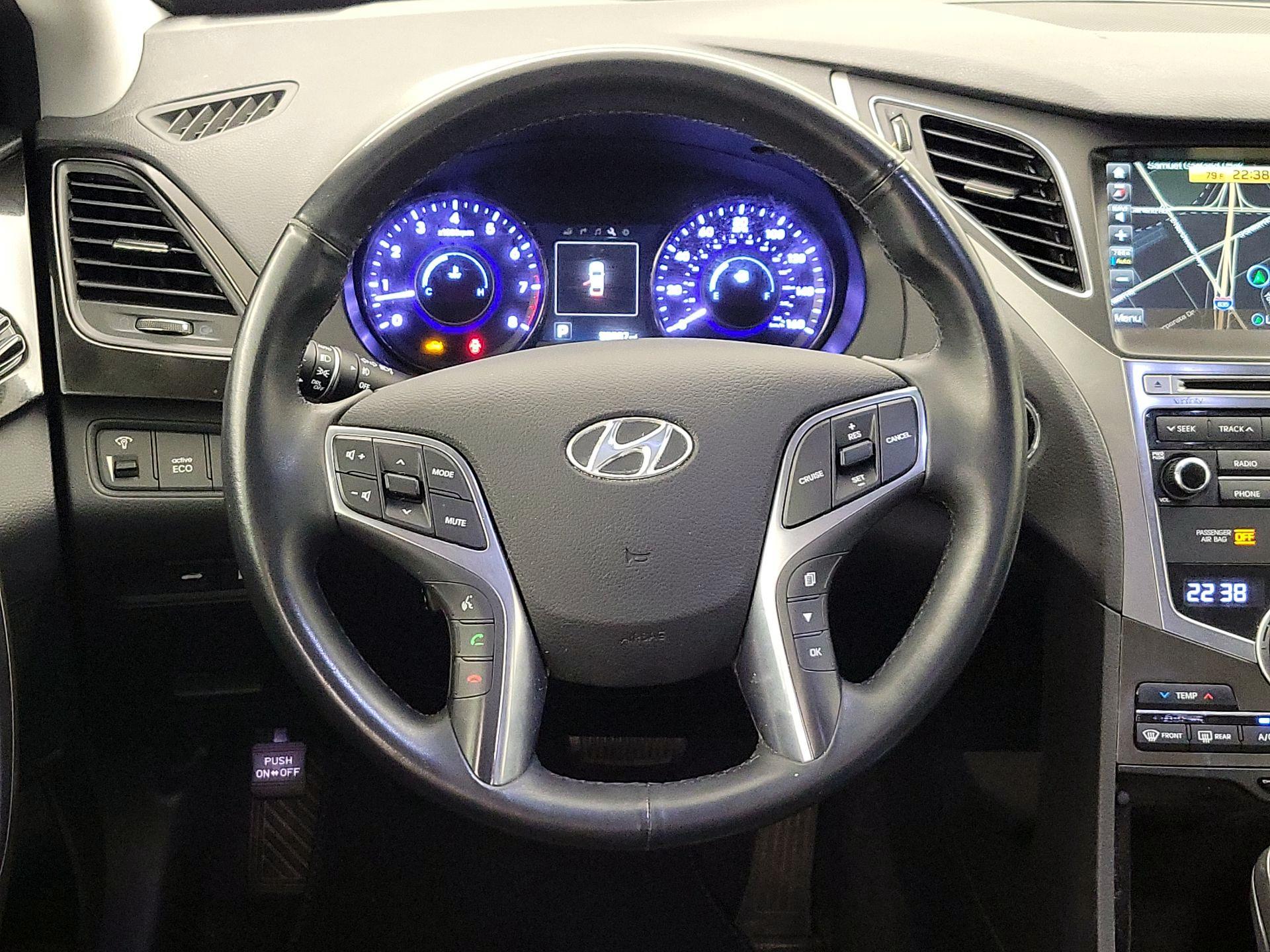 Thumbnail: 2016 Hyundai Azera - 10