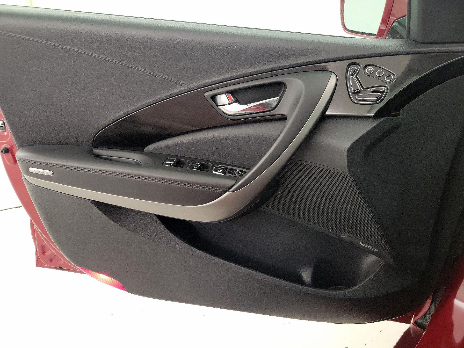Thumbnail: 2016 Hyundai Azera - 12