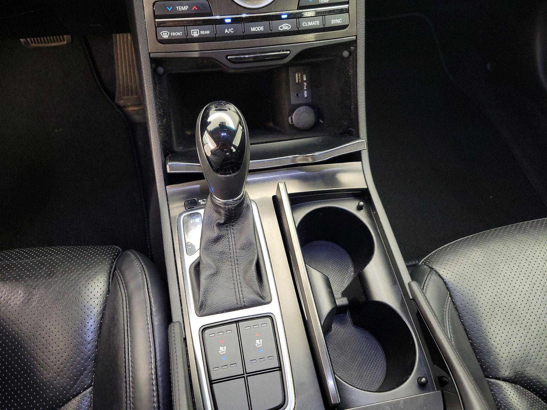 Thumbnail: 2016 Hyundai Azera - 18